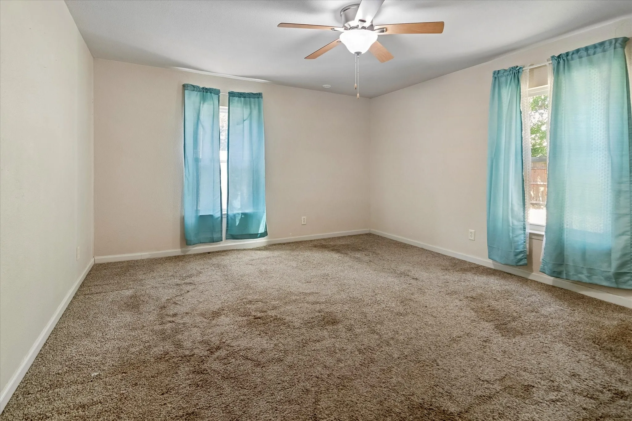 Single Family Residence For Sale in Denton County , 403 S 7th Street, Sanger, Texas 76266, 2 Bedroom, 1 Bathroom, Garage spaces, 1,288 Sqft, built in 1919, mls#21337929, Real Estate Agent in Sanger, Homes For Sale in Denton county, Homes For Sale in Sanger, Realtor in Sanger Texas, Real Estate Brokerage Independent Realty Texas, Luminita Cordes Realtor