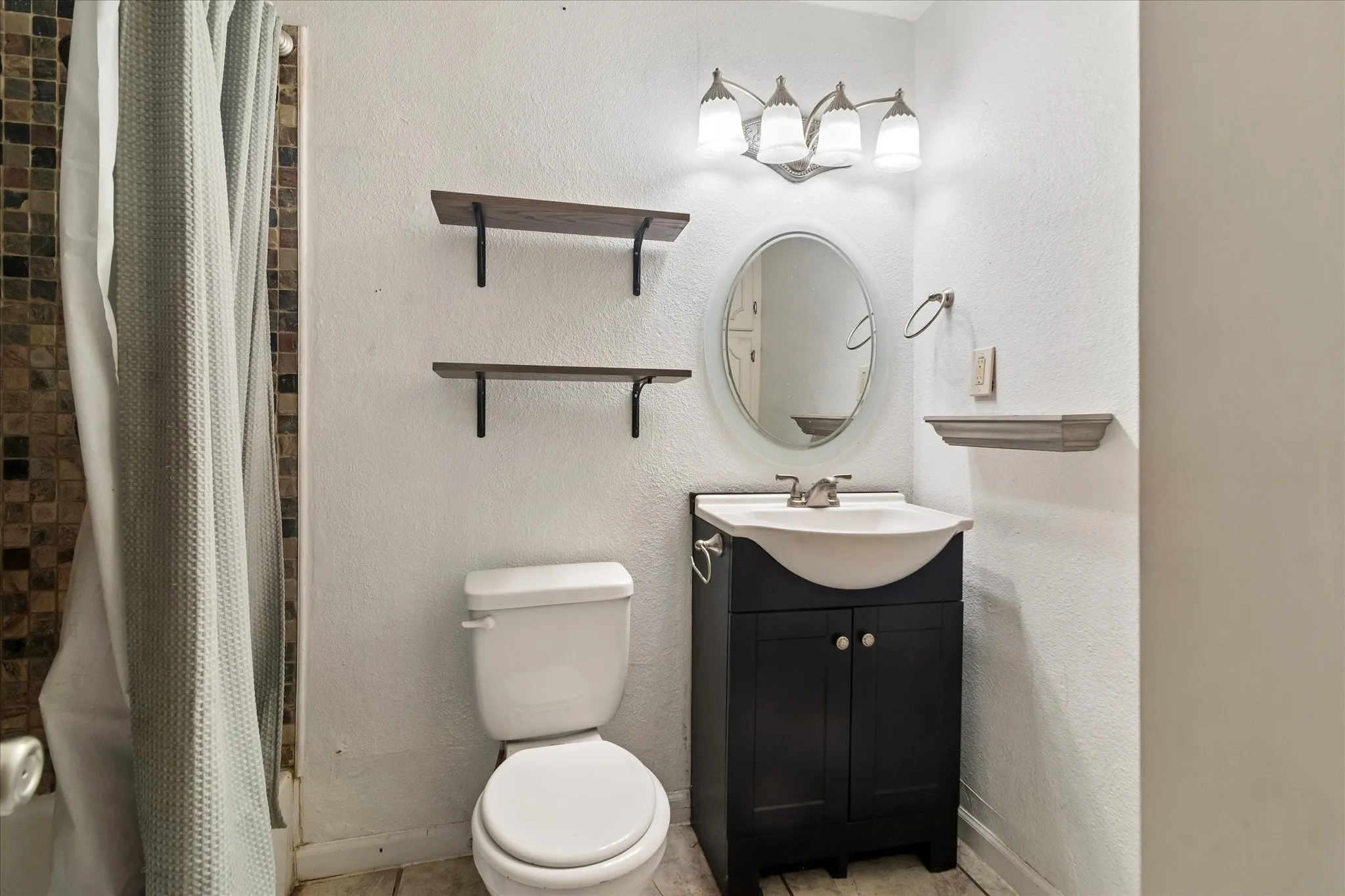 Single Family Residence For Sale in Denton County , 403 S 7th Street, Sanger, Texas 76266, 2 Bedroom, 1 Bathroom, Garage spaces, 1,288 Sqft, built in 1919, mls#21337929, Real Estate Agent in Sanger, Homes For Sale in Denton county, Homes For Sale in Sanger, Realtor in Sanger Texas, Real Estate Brokerage Independent Realty Texas, Luminita Cordes Realtor