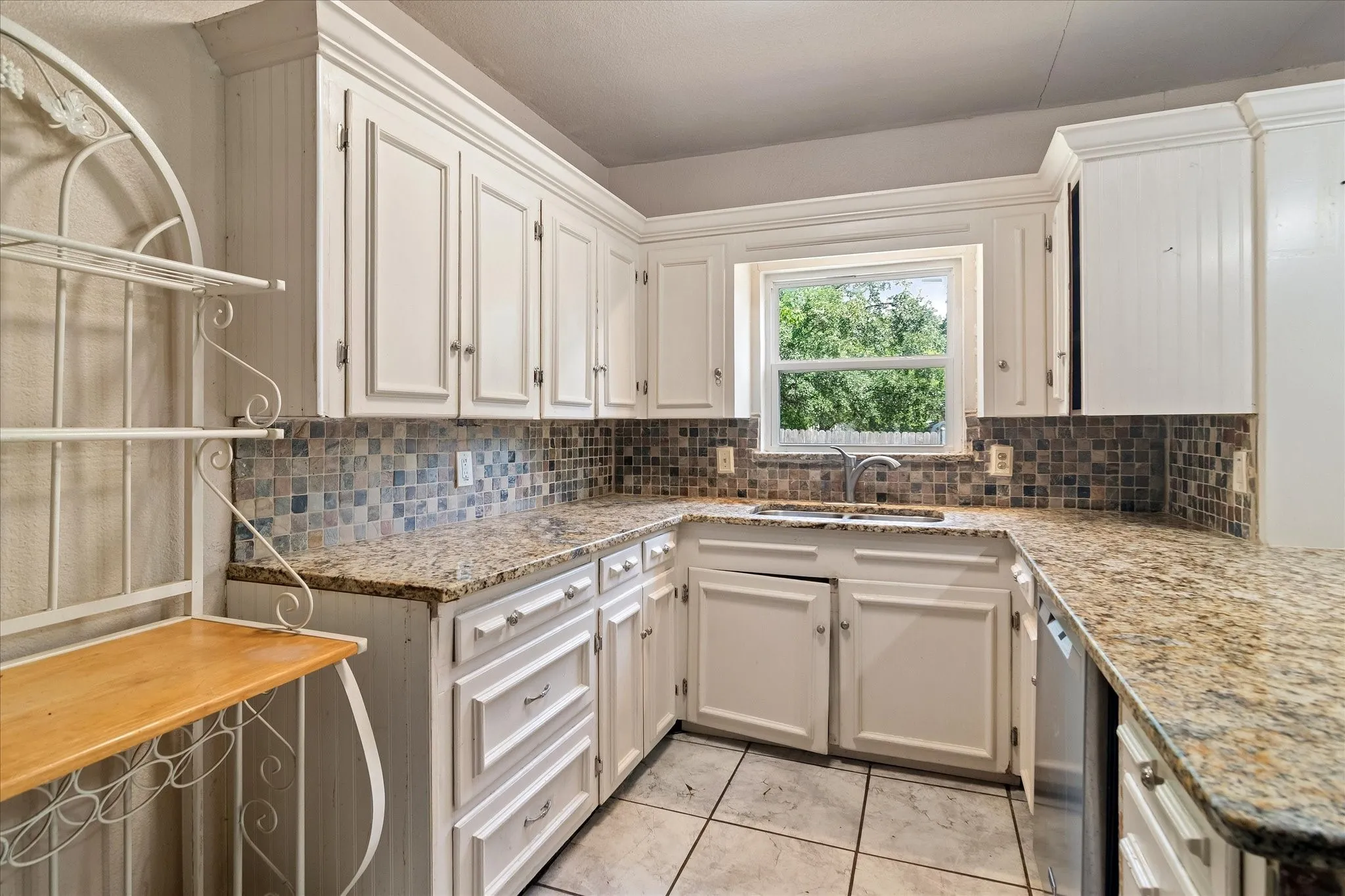 Single Family Residence For Sale in Denton County , 403 S 7th Street, Sanger, Texas 76266, 2 Bedroom, 1 Bathroom, Garage spaces, 1,288 Sqft, built in 1919, mls#21337929, Real Estate Agent in Sanger, Homes For Sale in Denton county, Homes For Sale in Sanger, Realtor in Sanger Texas, Real Estate Brokerage Independent Realty Texas, Luminita Cordes Realtor