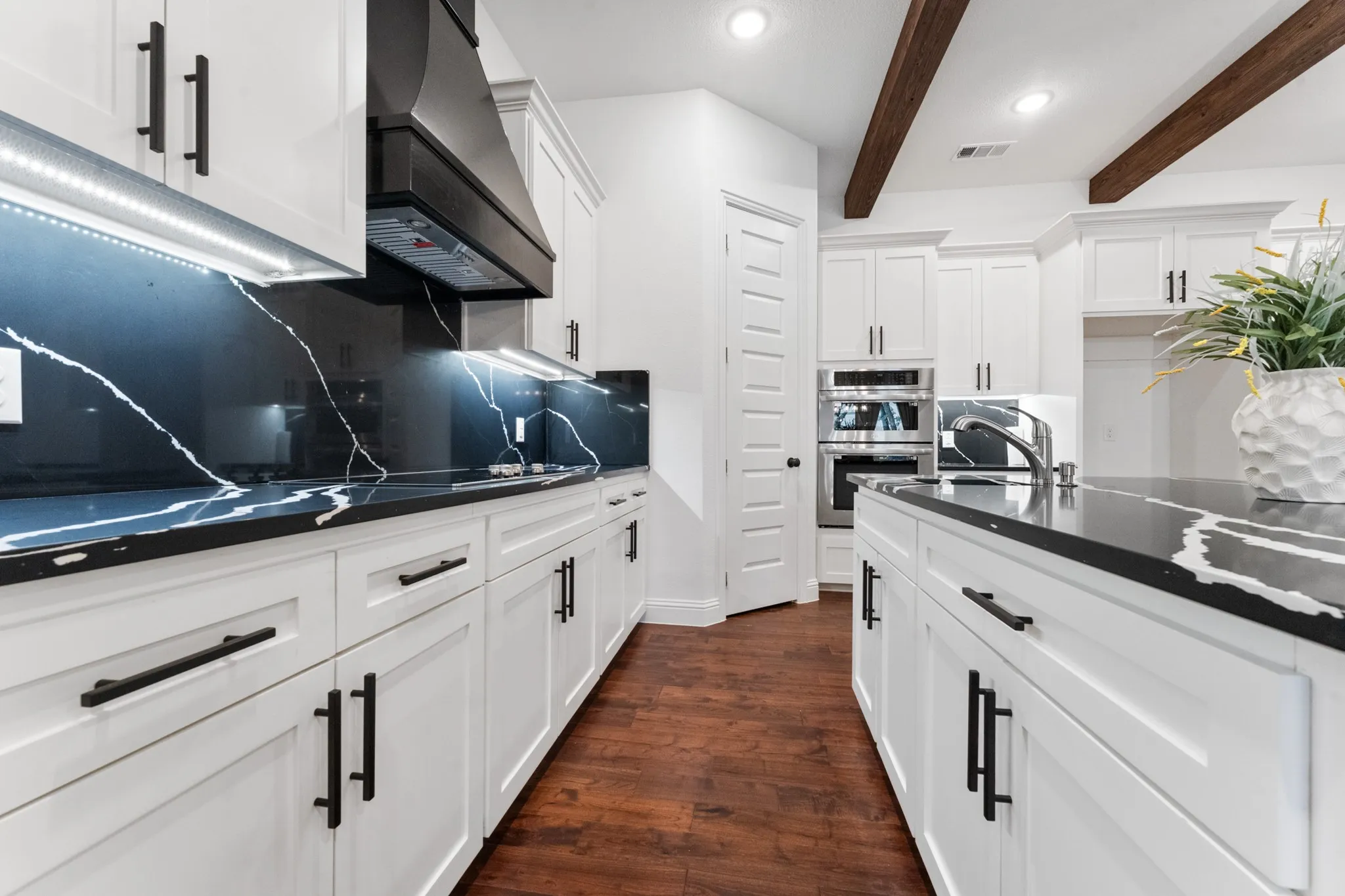 Single Family Residence For Sale in Kaufman County , 300 Seacross Court, Combine, Texas 75159, 5 Bedroom, 4 Bathroom, 3 Garage spaces, 3,677 Sqft, built in 2024, mls#21337932, Real Estate Agent in Combine, Homes For Sale in Kaufman county, Homes For Sale in Combine, Realtor in Combine Texas, Real Estate Brokerage Independent Realty Texas, Luminita Cordes Realtor