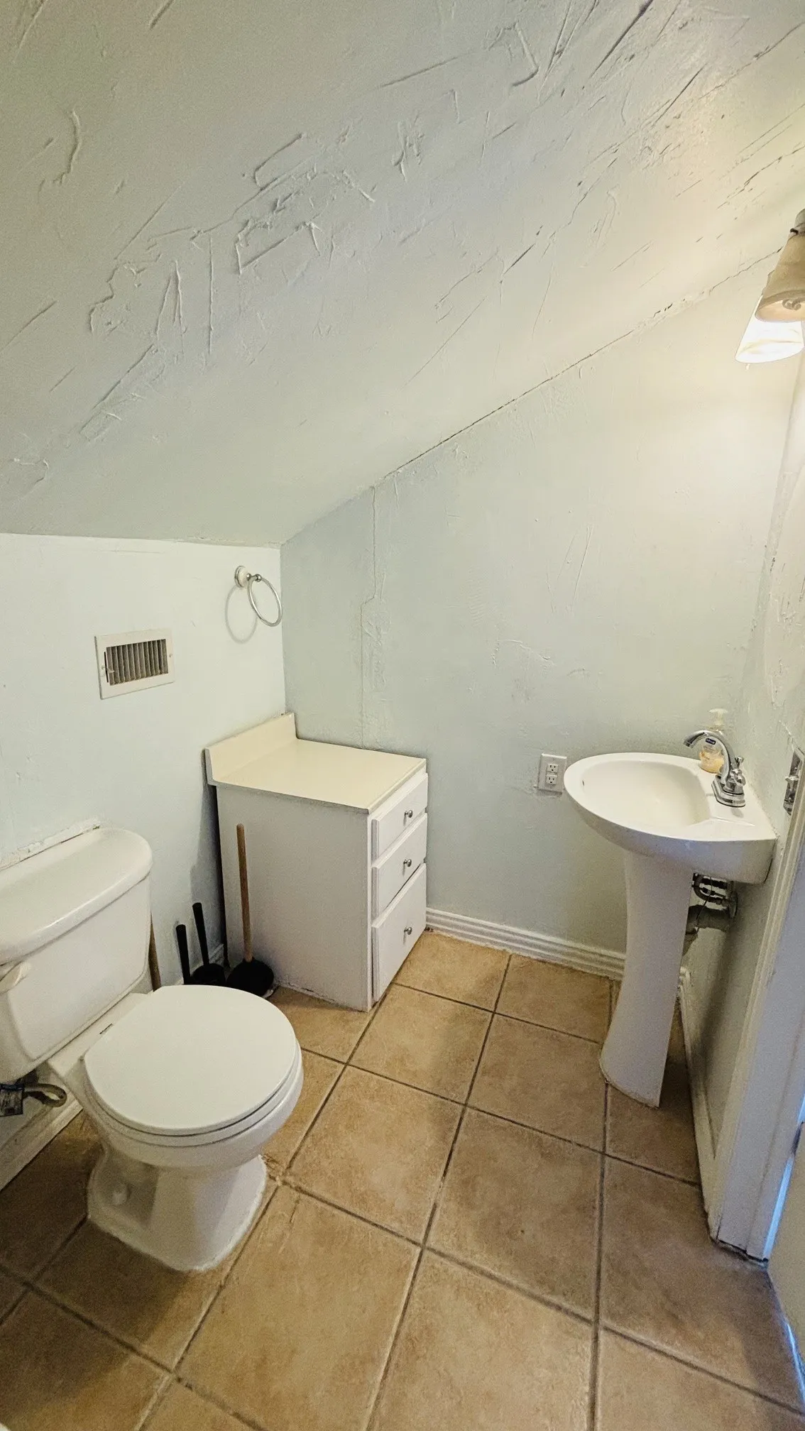 Single Family Residence For Sale in Collin County , 519 W Fm 545, Blue Ridge, Texas 75424, 3 Bedroom, 2 Bathroom, Garage spaces, 2,181 Sqft, built in 1945, mls#21314561, Real Estate Agent in Blue Ridge, Homes For Sale in Collin county, Homes For Sale in Blue Ridge, Realtor in Blue Ridge Texas, Real Estate Brokerage Independent Realty Texas, Luminita Cordes Realtor