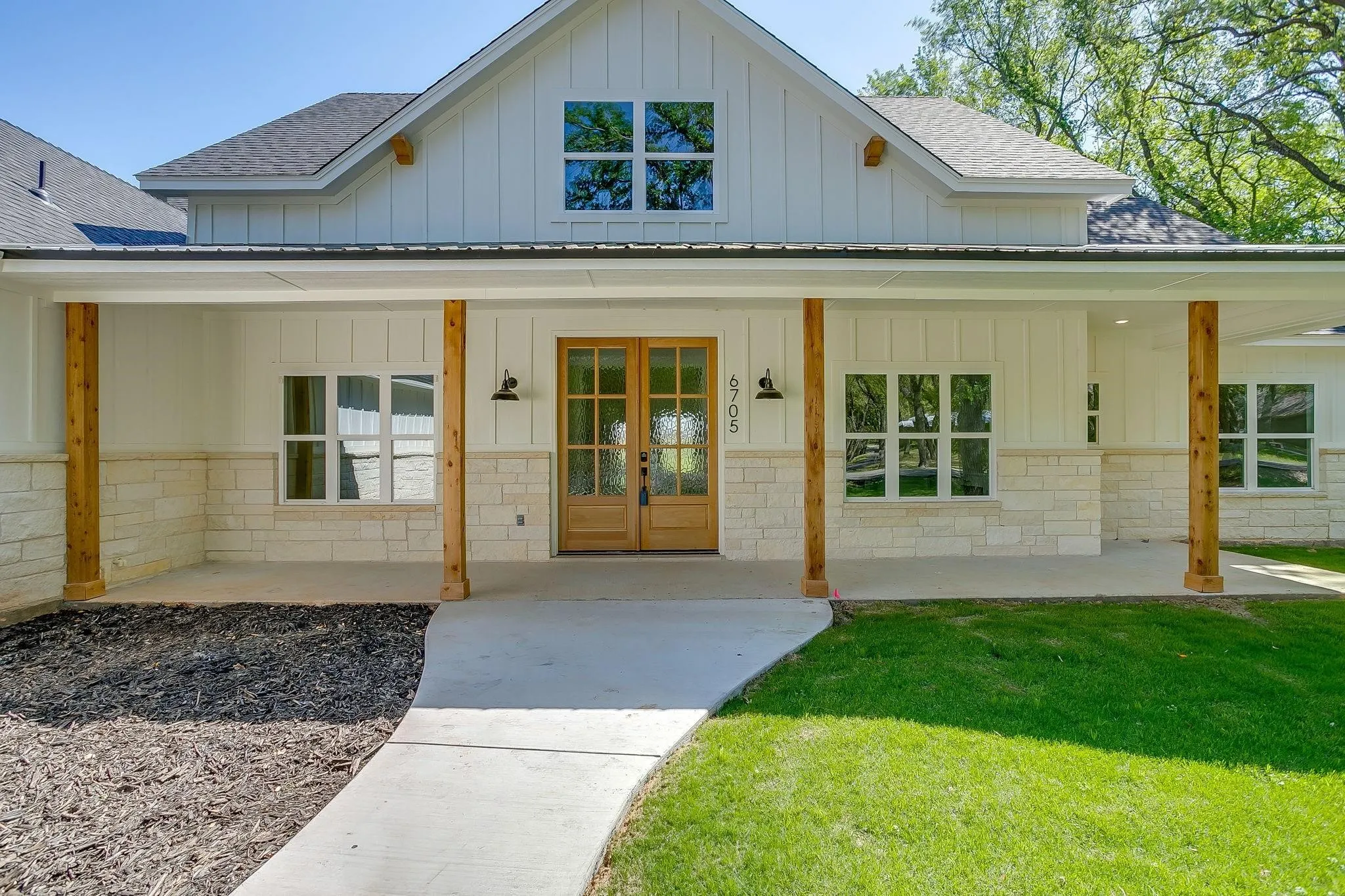 Single Family Residence For Sale in Hood County , 6705 Westover Drive, Granbury, Texas 76049, 3 Bedroom, 3 Bathroom, 3 Garage spaces, 2,416 Sqft, built in 2026, mls#21337933, Real Estate Agent in Granbury, Homes For Sale in Hood county, Homes For Sale in Granbury, Realtor in Granbury Texas, Real Estate Brokerage Independent Realty Texas, Luminita Cordes Realtor
