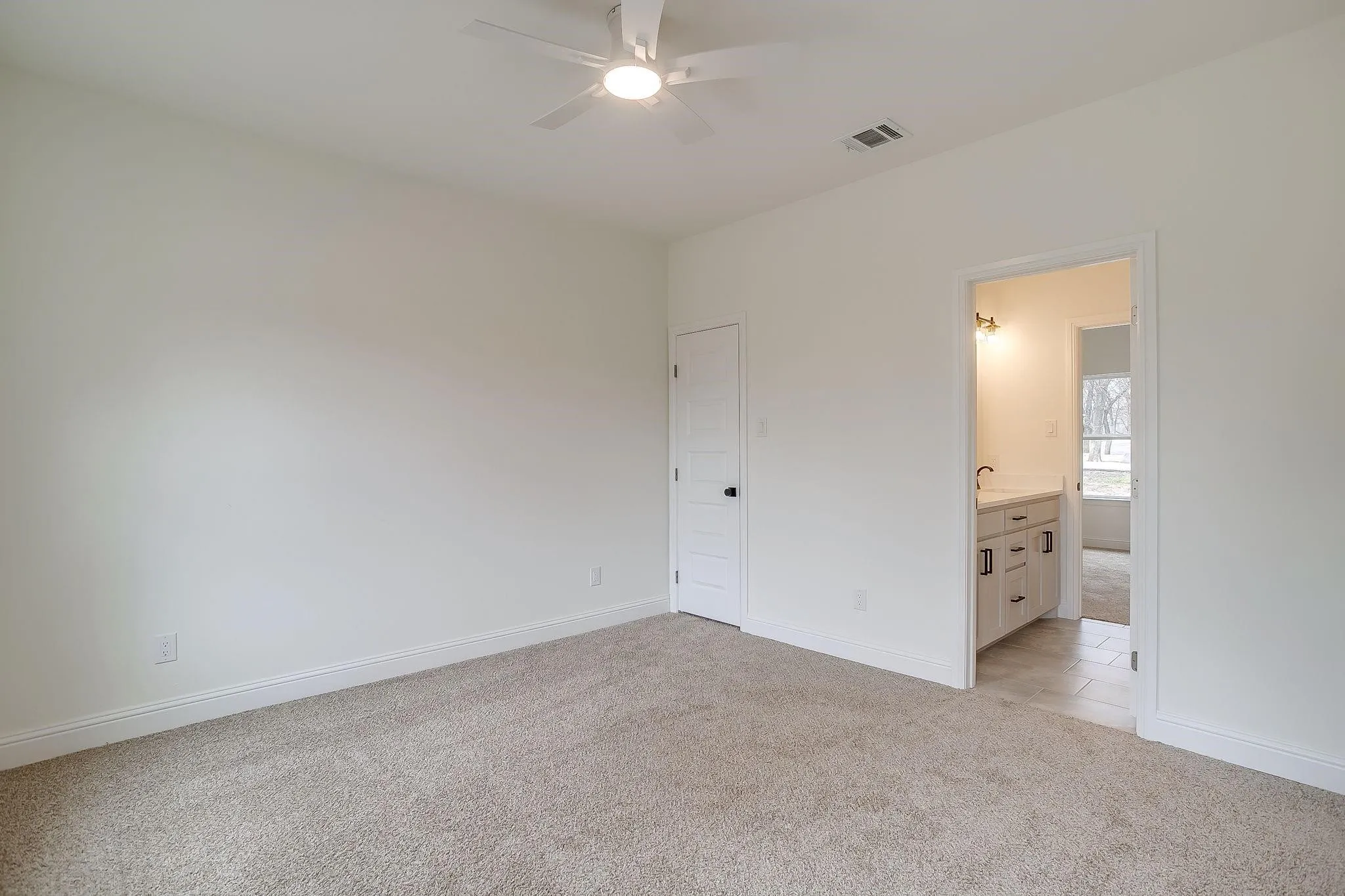 Single Family Residence For Sale in Hood County , 6705 Westover Drive, Granbury, Texas 76049, 3 Bedroom, 3 Bathroom, 3 Garage spaces, 2,416 Sqft, built in 2026, mls#21337933, Real Estate Agent in Granbury, Homes For Sale in Hood county, Homes For Sale in Granbury, Realtor in Granbury Texas, Real Estate Brokerage Independent Realty Texas, Luminita Cordes Realtor
