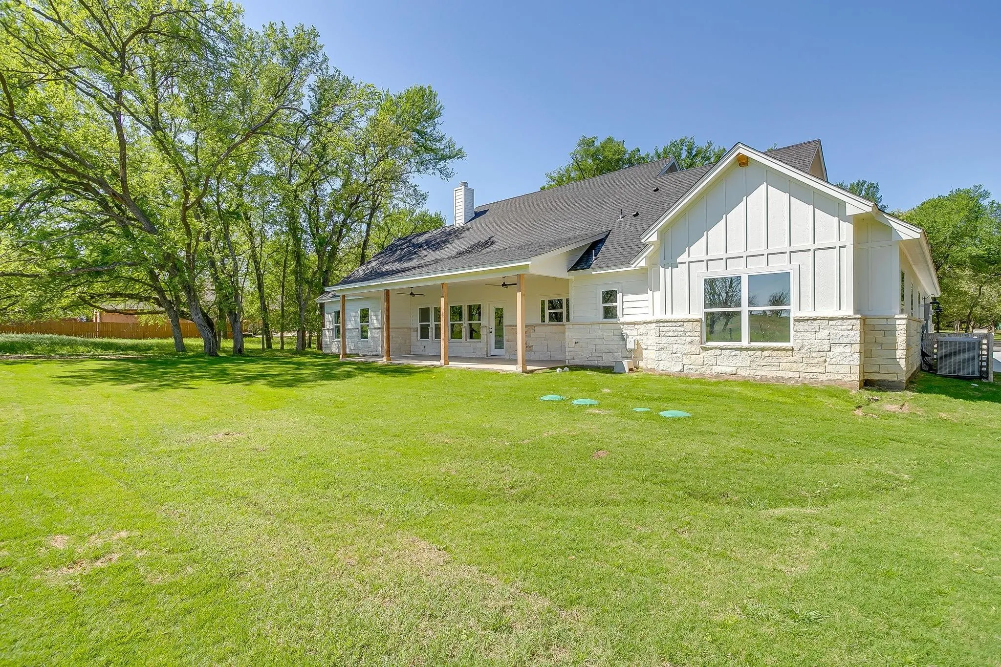 Single Family Residence For Sale in Hood County , 6705 Westover Drive, Granbury, Texas 76049, 3 Bedroom, 3 Bathroom, 3 Garage spaces, 2,416 Sqft, built in 2026, mls#21337933, Real Estate Agent in Granbury, Homes For Sale in Hood county, Homes For Sale in Granbury, Realtor in Granbury Texas, Real Estate Brokerage Independent Realty Texas, Luminita Cordes Realtor