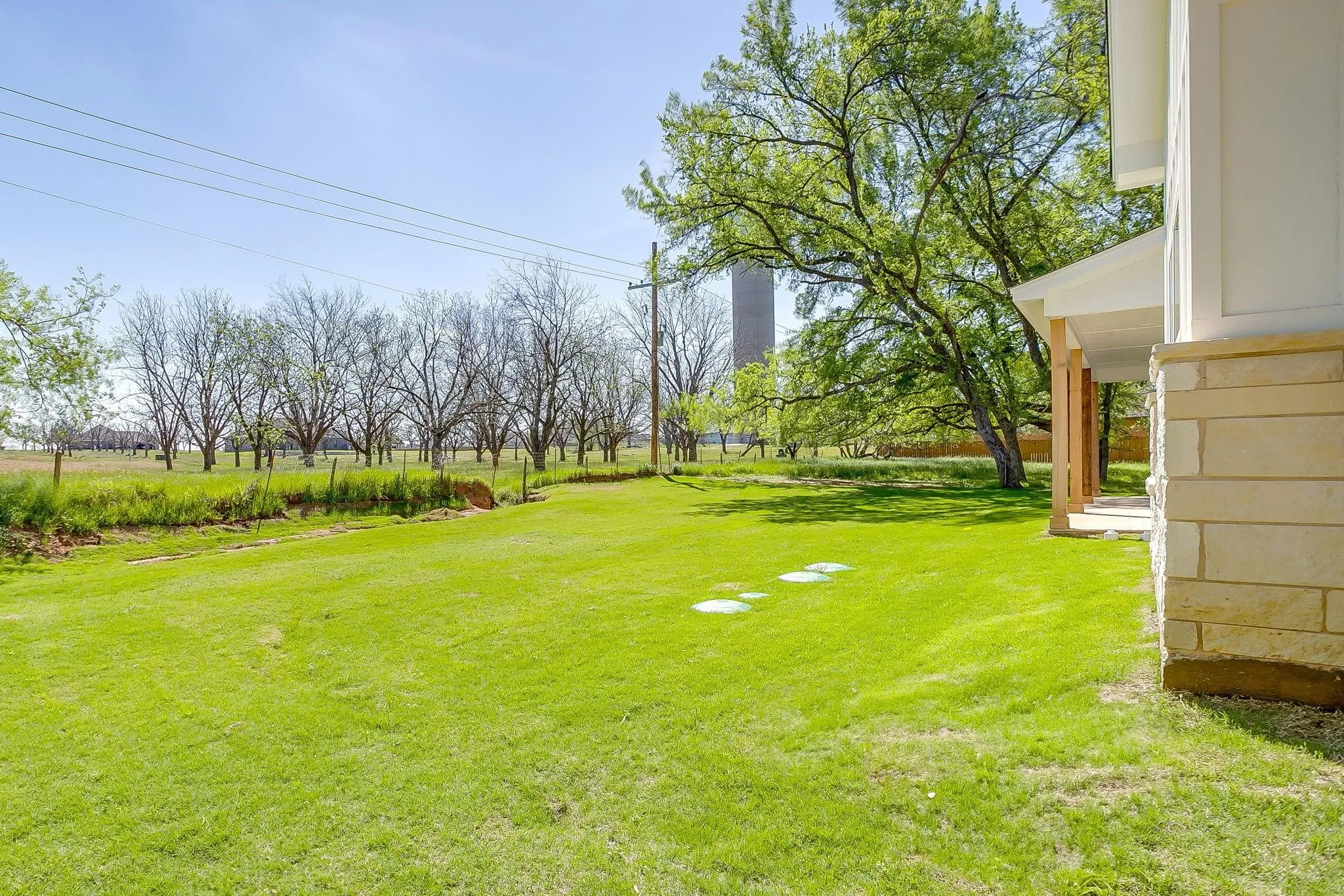 Single Family Residence For Sale in Hood County , 6705 Westover Drive, Granbury, Texas 76049, 3 Bedroom, 3 Bathroom, 3 Garage spaces, 2,416 Sqft, built in 2026, mls#21337933, Real Estate Agent in Granbury, Homes For Sale in Hood county, Homes For Sale in Granbury, Realtor in Granbury Texas, Real Estate Brokerage Independent Realty Texas, Luminita Cordes Realtor