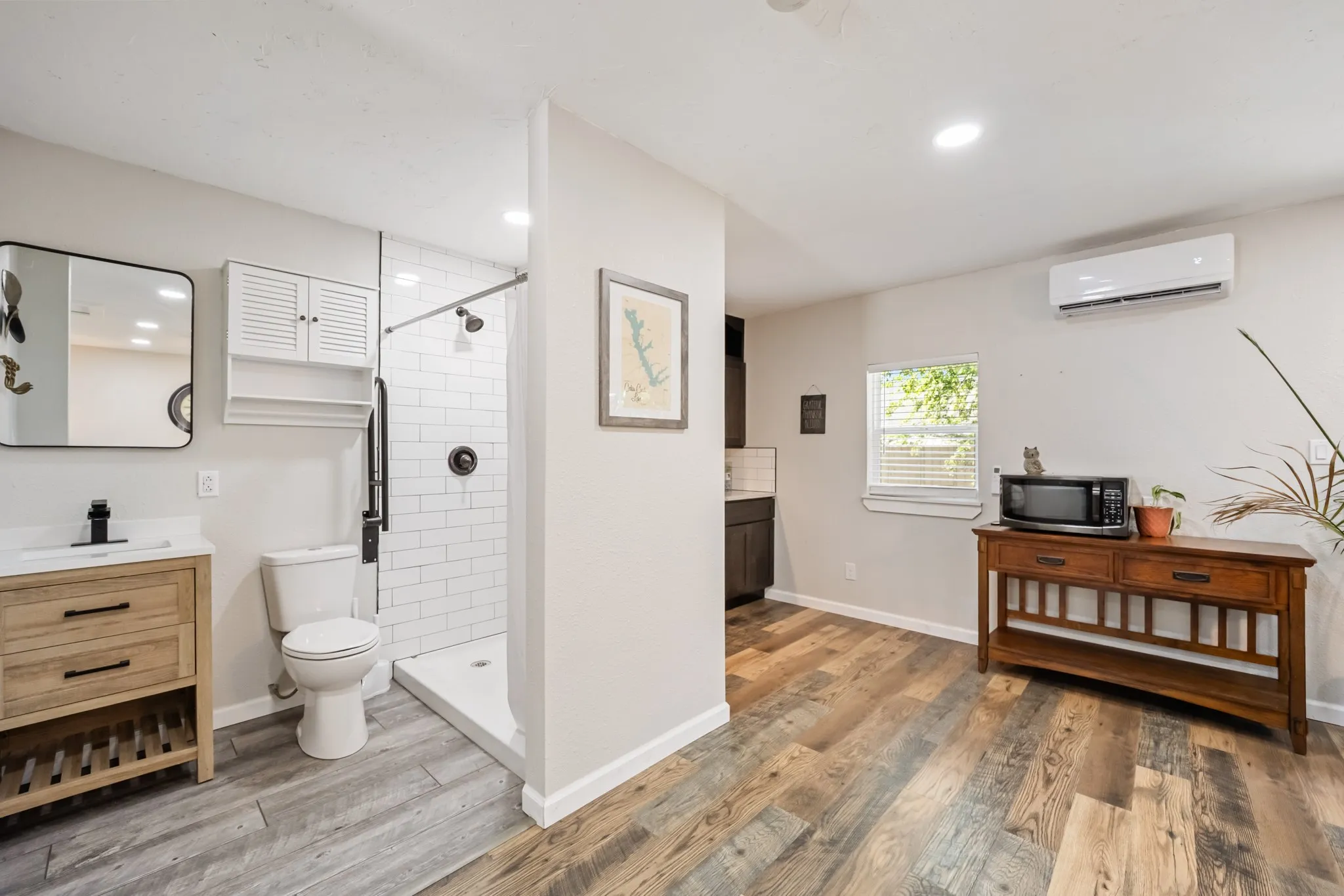 Wood-finish flooring throughout