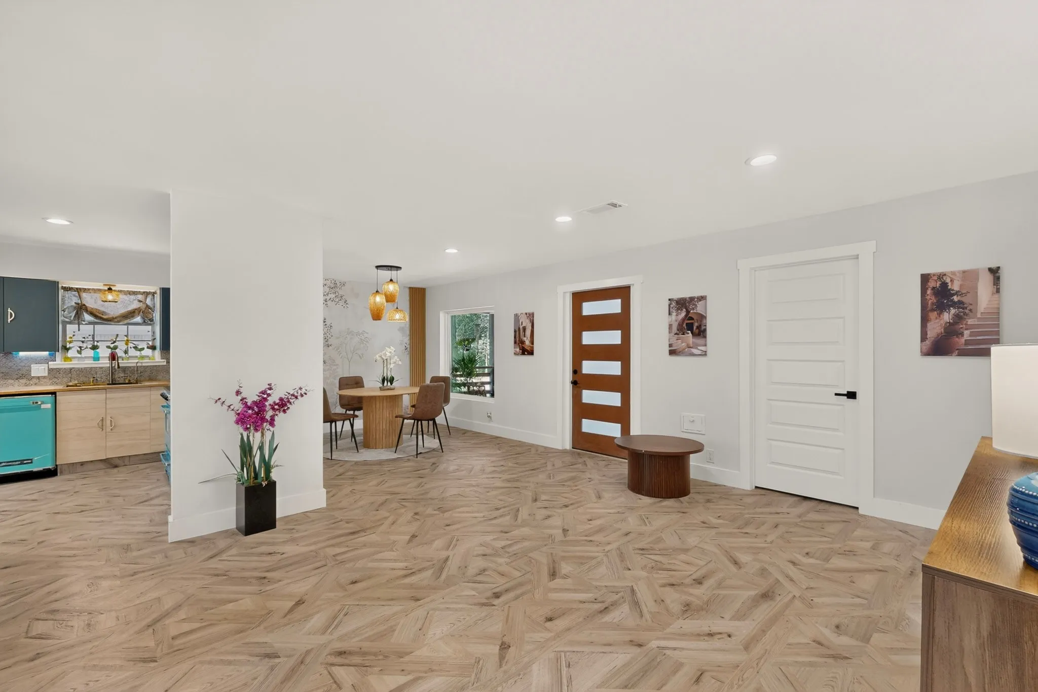Single Family Residence For Sale in Dallas County , 10520 Lippitt Avenue, Dallas, Texas 75218, 3 Bedroom, 2 Bathroom, 1 Garage spaces, 1,803 Sqft, built in 1956, mls#21337943, Real Estate Agent in Dallas, Homes For Sale in Dallas county, Homes For Sale in Dallas, Realtor in Dallas Texas, Real Estate Brokerage Independent Realty Texas, Luminita Cordes Realtor