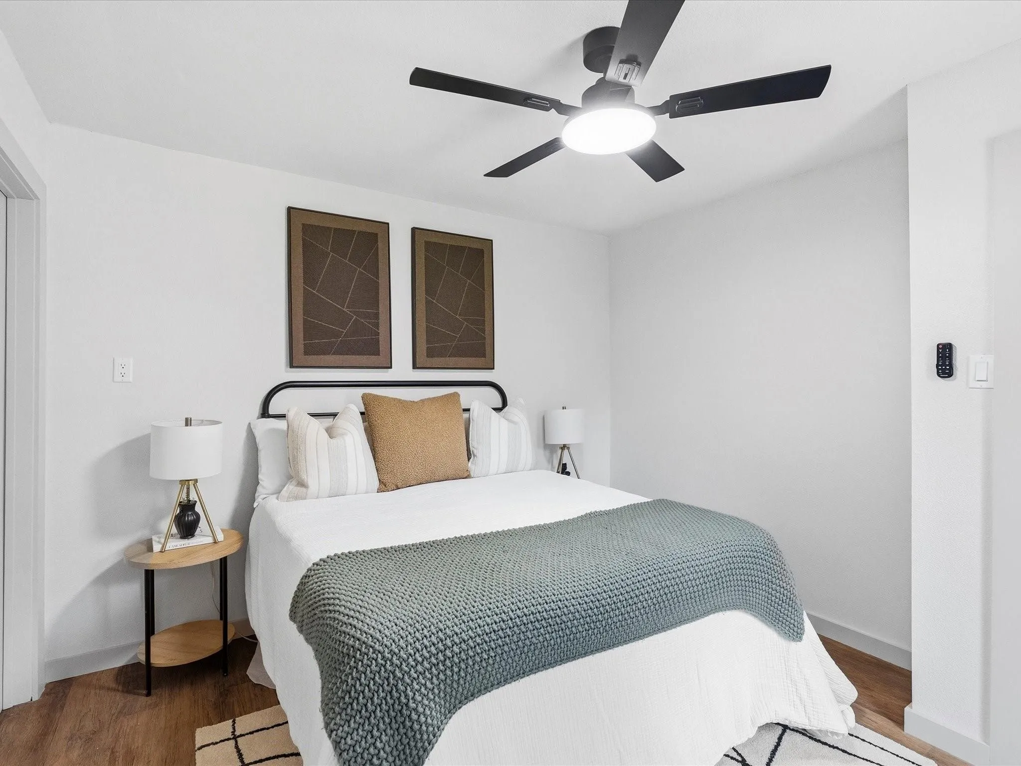 Single Family Residence For Rent in Tarrant County , 5718 Landino Street, Sansom Park, Texas 76114, 3 Bedroom, 2 Bathroom, 2 Garage spaces, 1,100 Sqft, built in 1951, mls#21337945, Real Estate Agent in Sansom Park, Homes For Rent in Tarrant county, Homes For Rent in Sansom Park, Realtor in Sansom Park Texas, Real Estate Brokerage Independent Realty Texas, Luminita Cordes Realtor