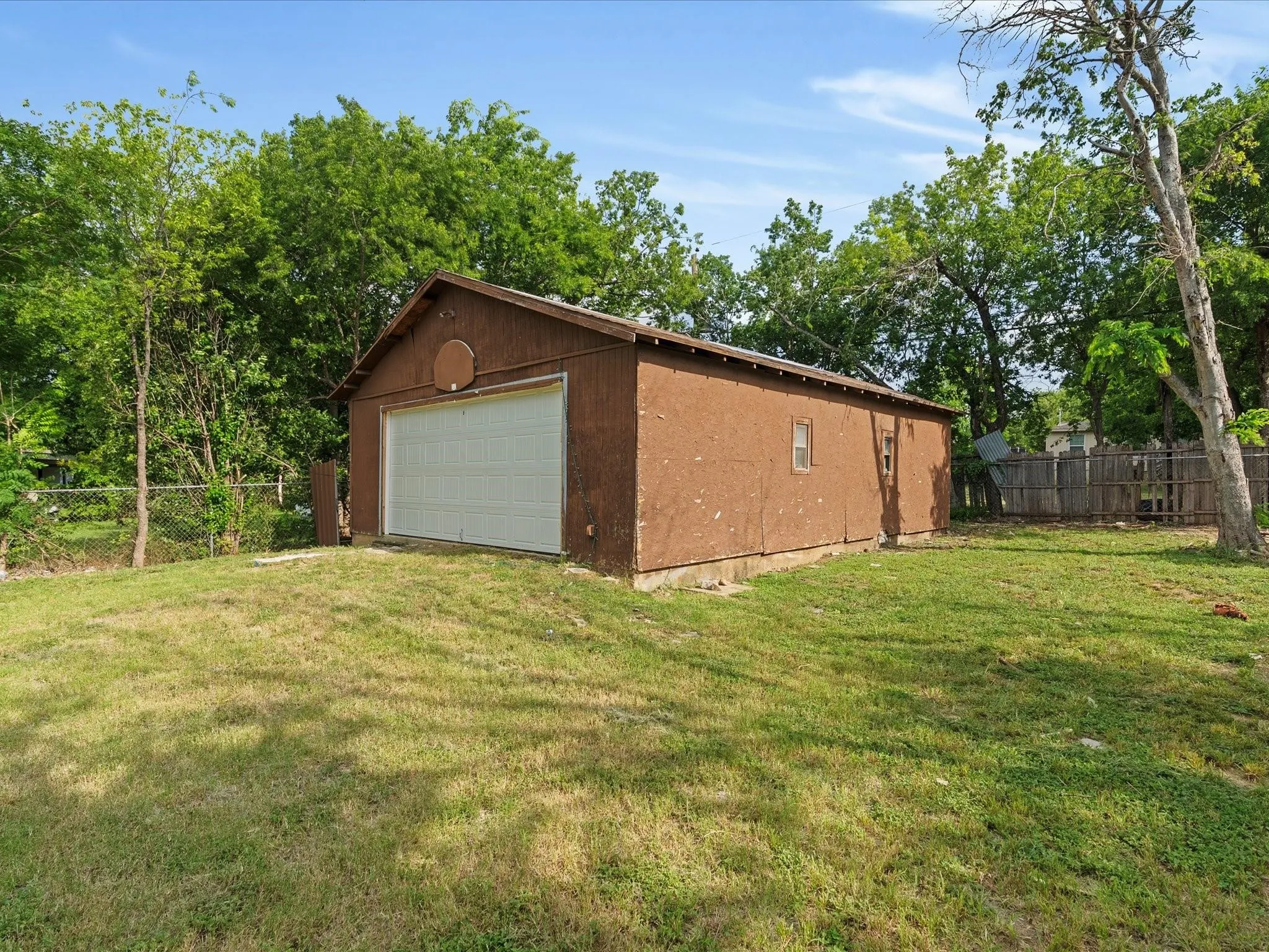 Single Family Residence For Rent in Tarrant County , 5718 Landino Street, Sansom Park, Texas 76114, 3 Bedroom, 2 Bathroom, 2 Garage spaces, 1,100 Sqft, built in 1951, mls#21337945, Real Estate Agent in Sansom Park, Homes For Rent in Tarrant county, Homes For Rent in Sansom Park, Realtor in Sansom Park Texas, Real Estate Brokerage Independent Realty Texas, Luminita Cordes Realtor