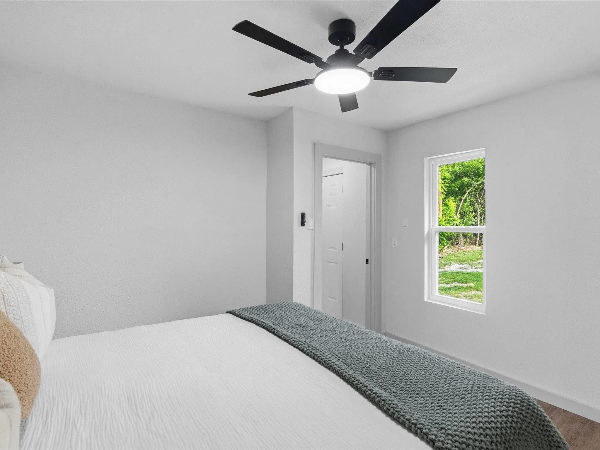 Single Family Residence For Rent in Tarrant County , 5718 Landino Street, Sansom Park, Texas 76114, 3 Bedroom, 2 Bathroom, 2 Garage spaces, 1,100 Sqft, built in 1951, mls#21337945, Real Estate Agent in Sansom Park, Homes For Rent in Tarrant county, Homes For Rent in Sansom Park, Realtor in Sansom Park Texas, Real Estate Brokerage Independent Realty Texas, Luminita Cordes Realtor