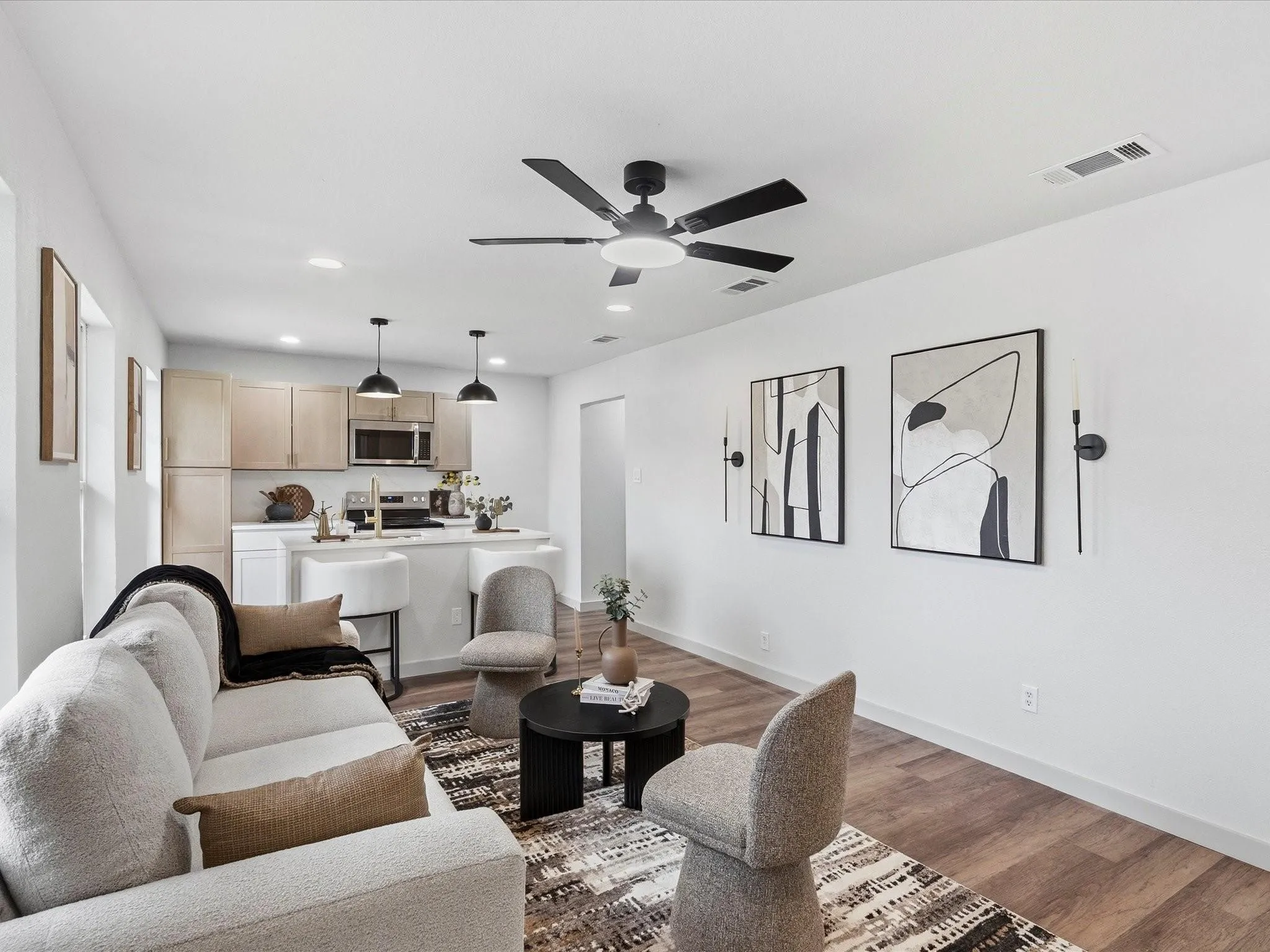 Single Family Residence For Rent in Tarrant County , 5718 Landino Street, Sansom Park, Texas 76114, 3 Bedroom, 2 Bathroom, 2 Garage spaces, 1,100 Sqft, built in 1951, mls#21337945, Real Estate Agent in Sansom Park, Homes For Rent in Tarrant county, Homes For Rent in Sansom Park, Realtor in Sansom Park Texas, Real Estate Brokerage Independent Realty Texas, Luminita Cordes Realtor