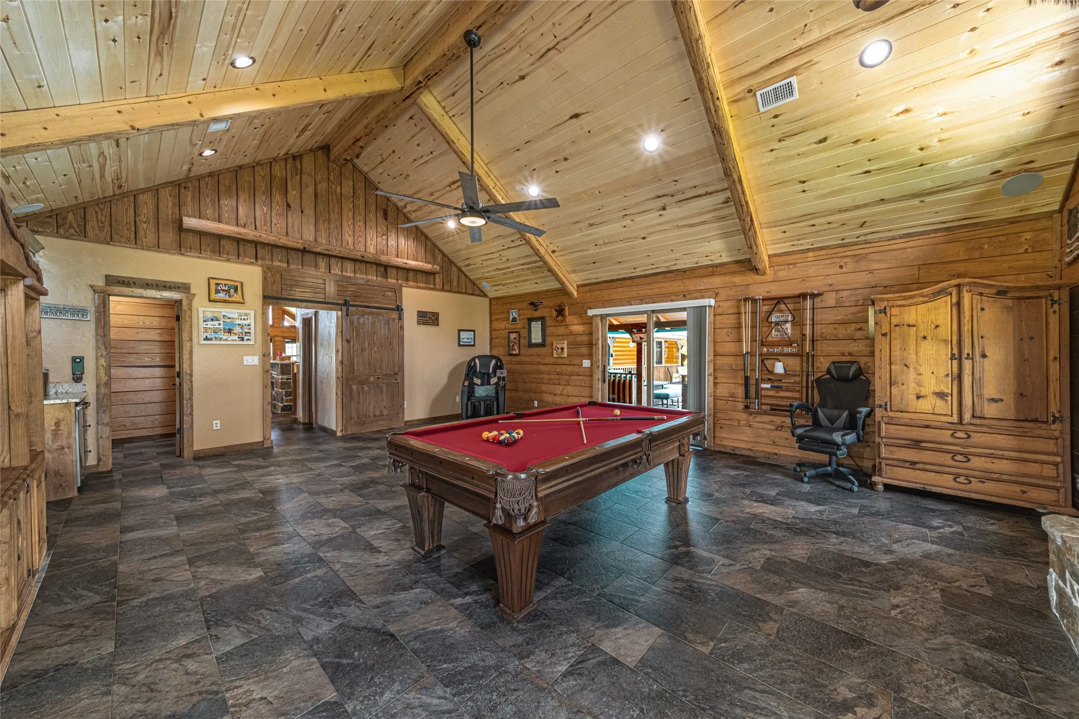 Single Family Residence For Sale in Palo Pinto County , 24087 S Fm 4, Lipan, Texas 76462, 3 Bedroom, 3 Bathroom, Garage spaces, 2,852 Sqft, built in 2022, mls#21335659, Real Estate Agent in Lipan, Homes For Sale in Palo Pinto county, Homes For Sale in Lipan, Realtor in Lipan Texas, Real Estate Brokerage Independent Realty Texas, Luminita Cordes Realtor