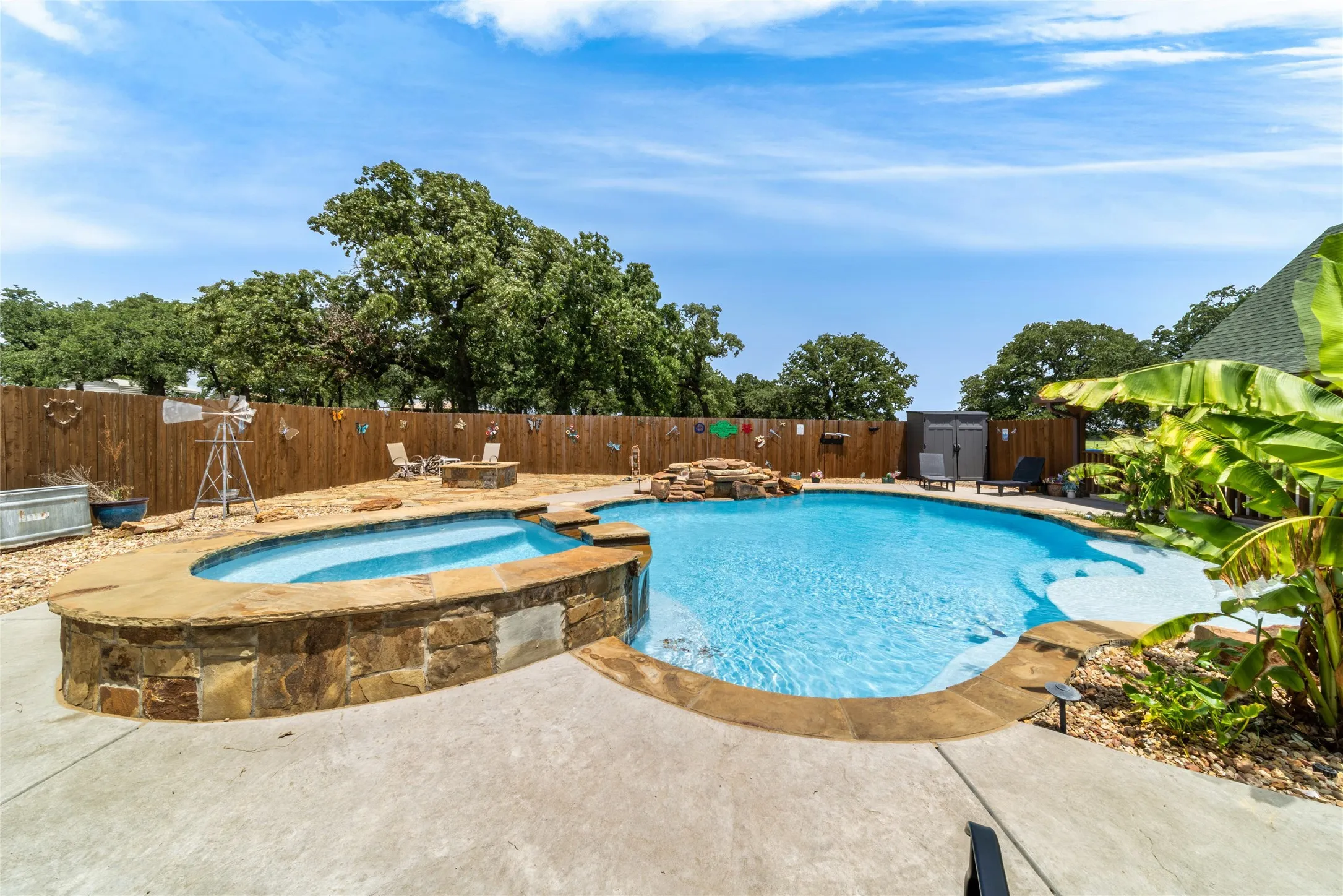 Single Family Residence For Sale in Palo Pinto County , 24087 S Fm 4, Lipan, Texas 76462, 3 Bedroom, 3 Bathroom, Garage spaces, 2,852 Sqft, built in 2022, mls#21335659, Real Estate Agent in Lipan, Homes For Sale in Palo Pinto county, Homes For Sale in Lipan, Realtor in Lipan Texas, Real Estate Brokerage Independent Realty Texas, Luminita Cordes Realtor