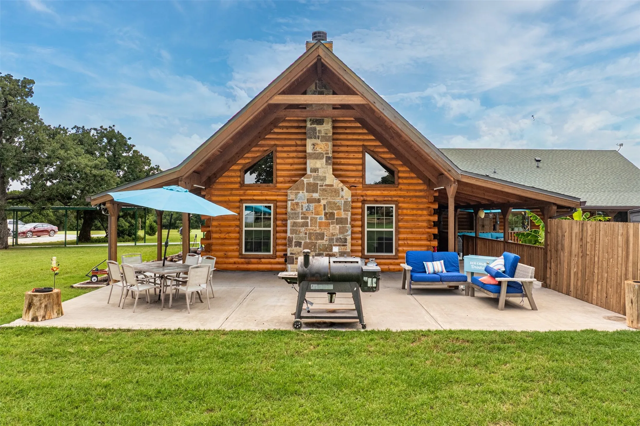 Single Family Residence For Sale in Palo Pinto County , 24087 S Fm 4, Lipan, Texas 76462, 3 Bedroom, 3 Bathroom, Garage spaces, 2,852 Sqft, built in 2022, mls#21335659, Real Estate Agent in Lipan, Homes For Sale in Palo Pinto county, Homes For Sale in Lipan, Realtor in Lipan Texas, Real Estate Brokerage Independent Realty Texas, Luminita Cordes Realtor