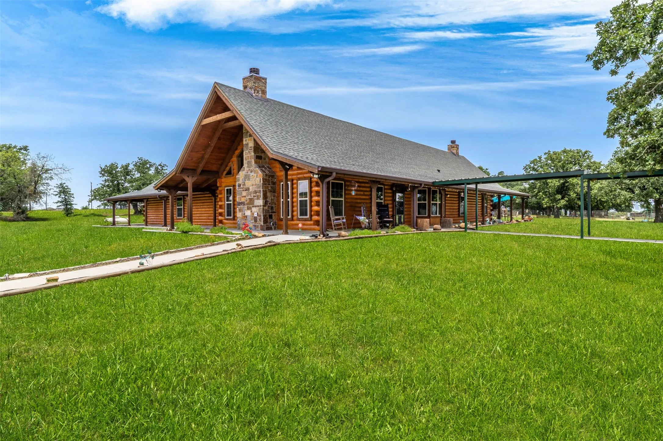 Single Family Residence For Sale in Palo Pinto County , 24087 S Fm 4, Lipan, Texas 76462, 3 Bedroom, 3 Bathroom, Garage spaces, 2,852 Sqft, built in 2022, mls#21335659, Real Estate Agent in Lipan, Homes For Sale in Palo Pinto county, Homes For Sale in Lipan, Realtor in Lipan Texas, Real Estate Brokerage Independent Realty Texas, Luminita Cordes Realtor