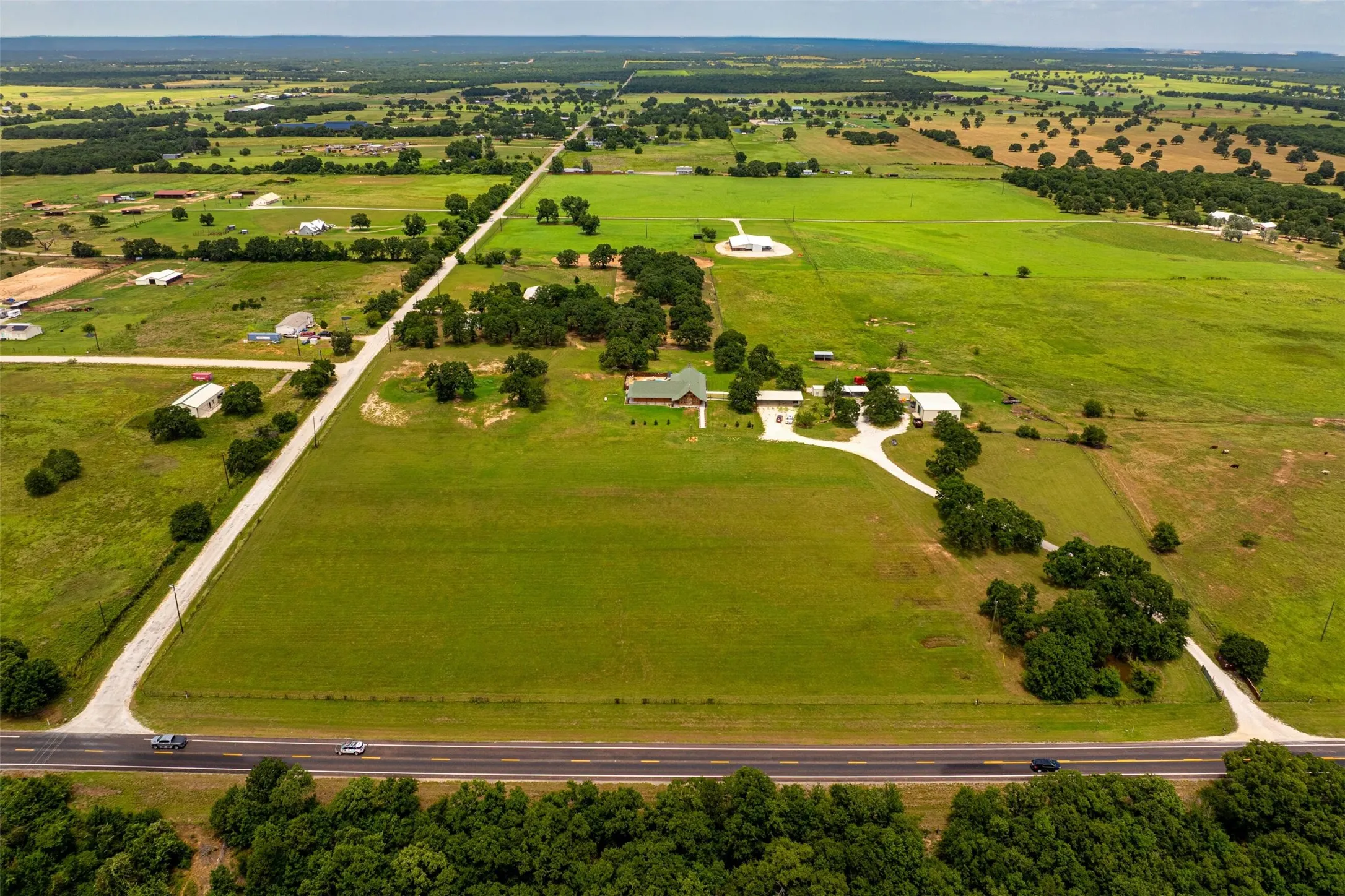 Single Family Residence For Sale in Palo Pinto County , 24087 S Fm 4, Lipan, Texas 76462, 3 Bedroom, 3 Bathroom, Garage spaces, 2,852 Sqft, built in 2022, mls#21335659, Real Estate Agent in Lipan, Homes For Sale in Palo Pinto county, Homes For Sale in Lipan, Realtor in Lipan Texas, Real Estate Brokerage Independent Realty Texas, Luminita Cordes Realtor