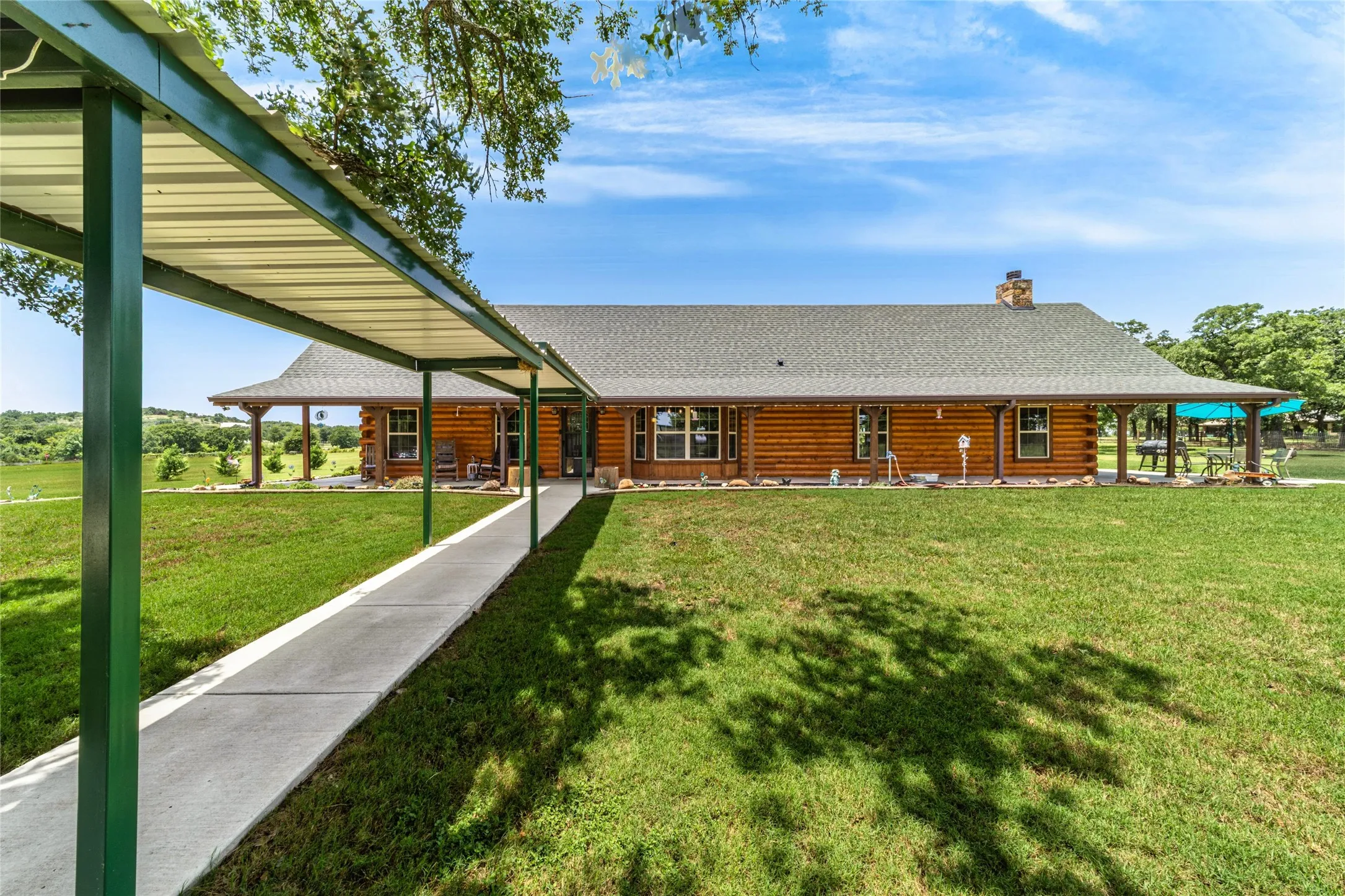 Single Family Residence For Sale in Palo Pinto County , 24087 S Fm 4, Lipan, Texas 76462, 3 Bedroom, 3 Bathroom, Garage spaces, 2,852 Sqft, built in 2022, mls#21335659, Real Estate Agent in Lipan, Homes For Sale in Palo Pinto county, Homes For Sale in Lipan, Realtor in Lipan Texas, Real Estate Brokerage Independent Realty Texas, Luminita Cordes Realtor