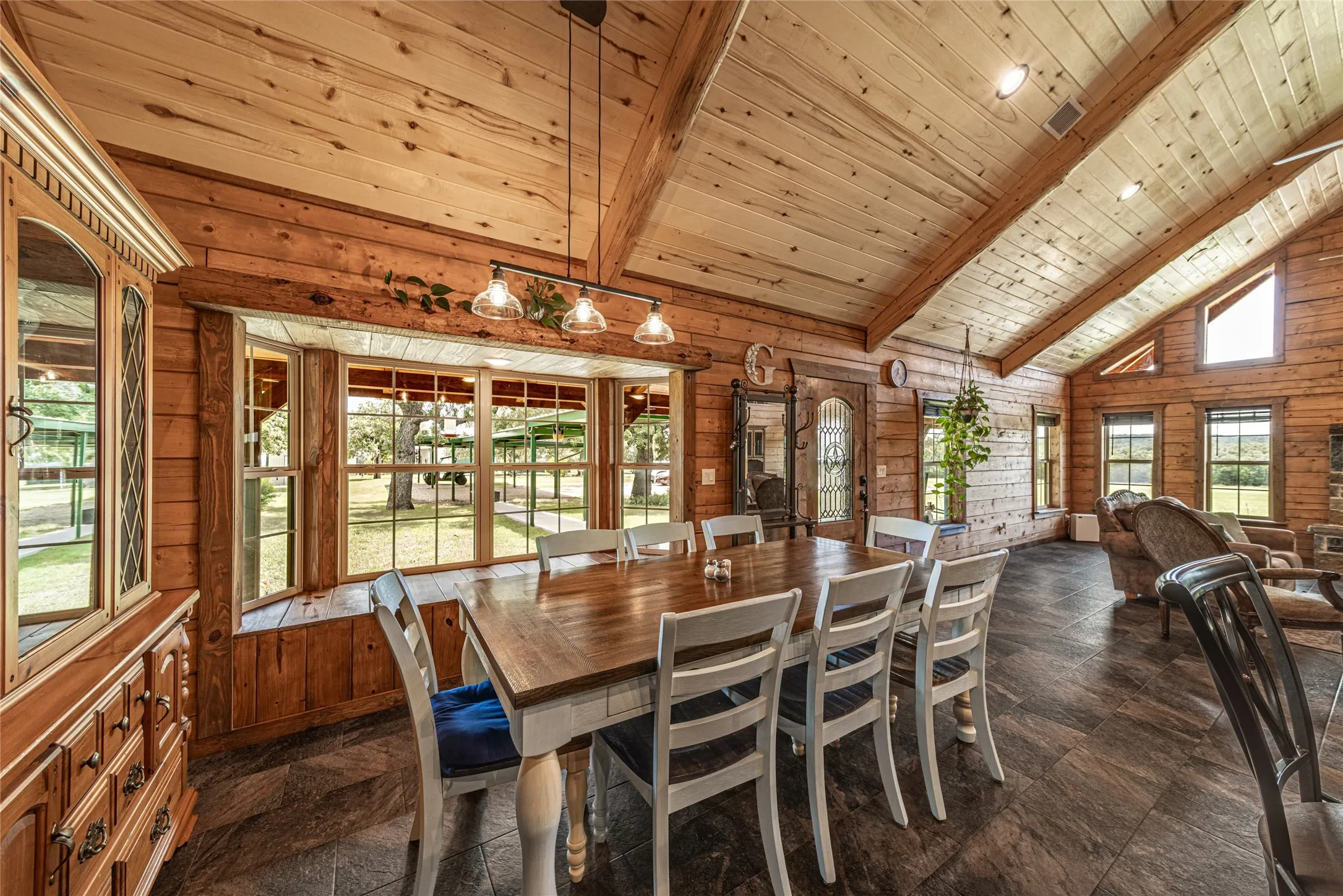 Single Family Residence For Sale in Palo Pinto County , 24087 S Fm 4, Lipan, Texas 76462, 3 Bedroom, 3 Bathroom, Garage spaces, 2,852 Sqft, built in 2022, mls#21335659, Real Estate Agent in Lipan, Homes For Sale in Palo Pinto county, Homes For Sale in Lipan, Realtor in Lipan Texas, Real Estate Brokerage Independent Realty Texas, Luminita Cordes Realtor