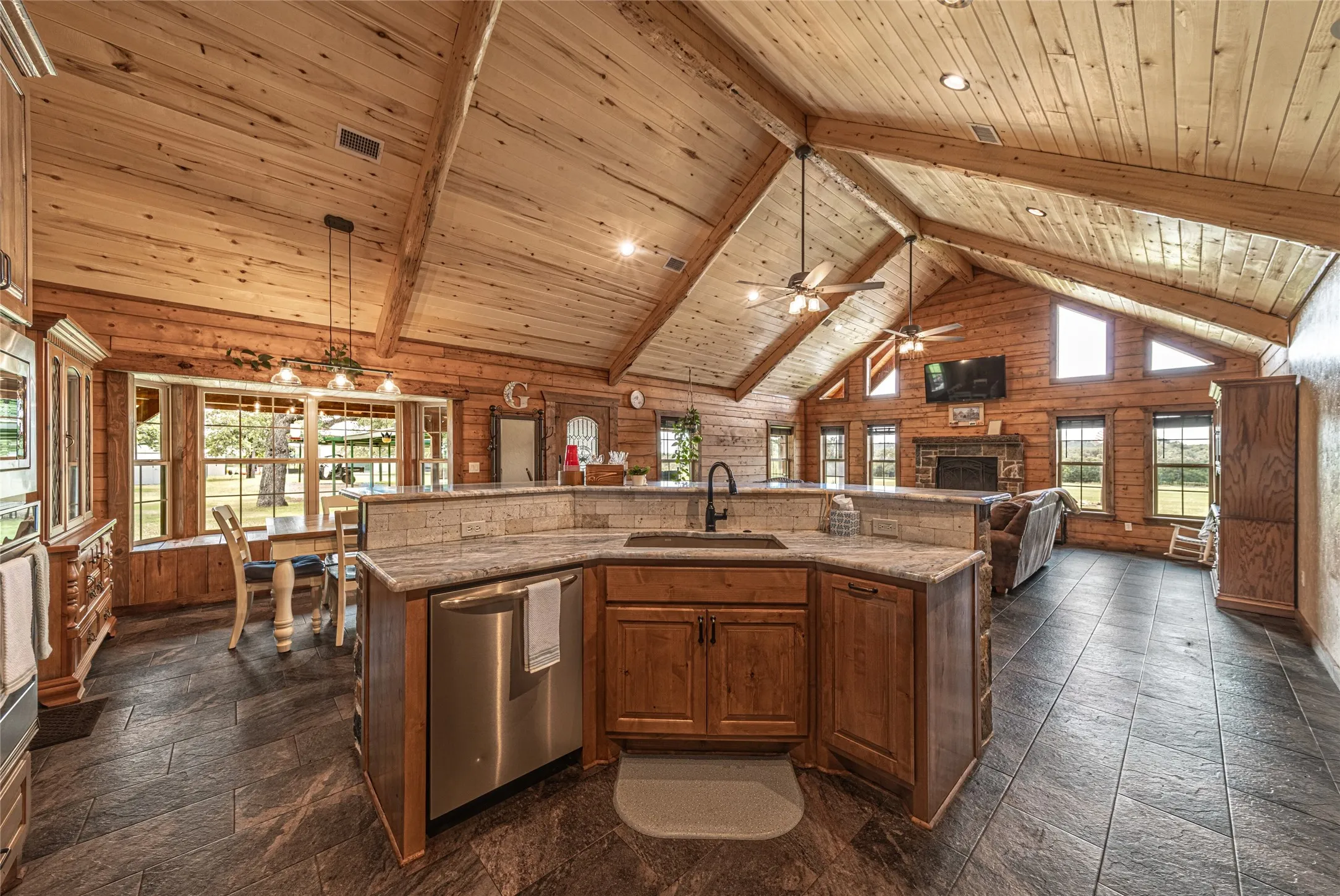 Single Family Residence For Sale in Palo Pinto County , 24087 S Fm 4, Lipan, Texas 76462, 3 Bedroom, 3 Bathroom, Garage spaces, 2,852 Sqft, built in 2022, mls#21335659, Real Estate Agent in Lipan, Homes For Sale in Palo Pinto county, Homes For Sale in Lipan, Realtor in Lipan Texas, Real Estate Brokerage Independent Realty Texas, Luminita Cordes Realtor