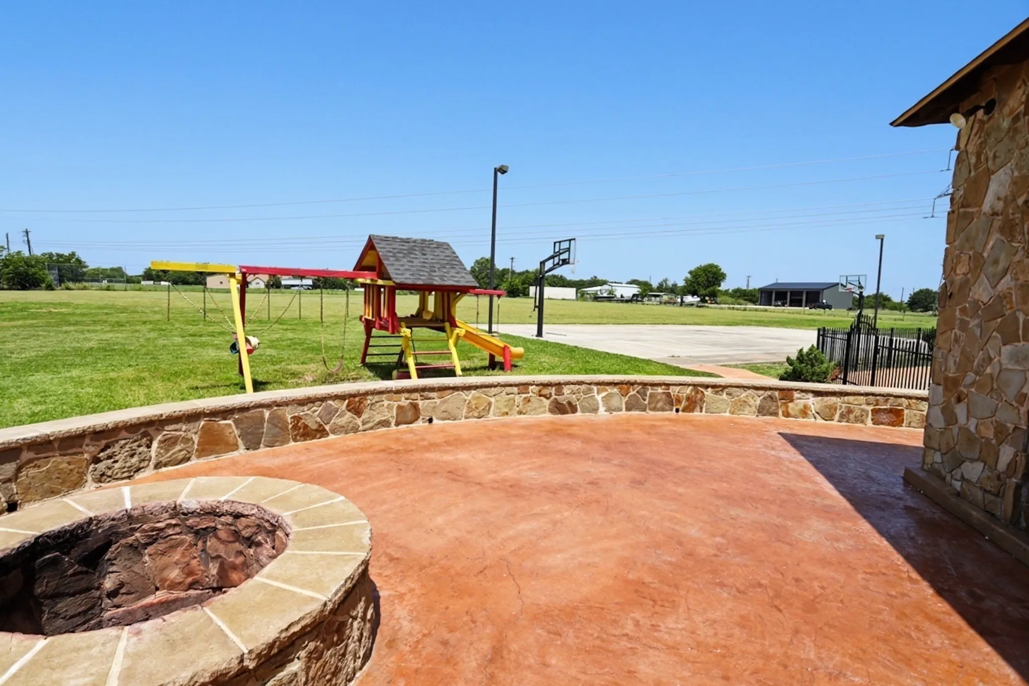 Single Family Residence For Rent in Tarrant County , 234 Bayne Road B, Haslet, Texas 76052, 3 Bedroom, 2 Bathroom, 2 Garage spaces, 1,333 Sqft, built in 2001, mls#21337958, Real Estate Agent in Haslet, Homes For Rent in Tarrant county, Homes For Rent in Haslet, Realtor in Haslet Texas, Real Estate Brokerage Independent Realty Texas, Luminita Cordes Realtor