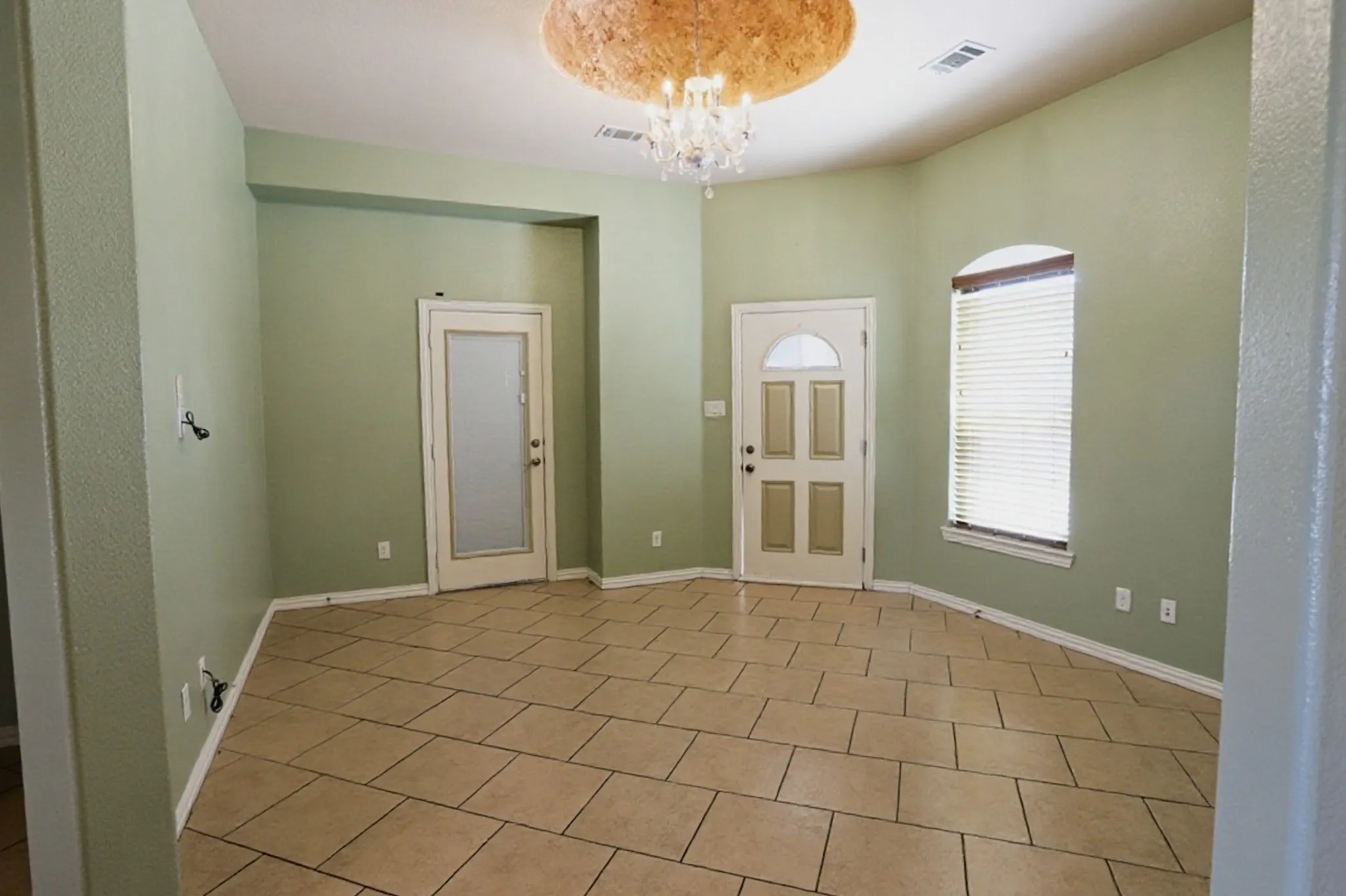 Single Family Residence For Rent in Tarrant County , 234 Bayne Road B, Haslet, Texas 76052, 3 Bedroom, 2 Bathroom, 2 Garage spaces, 1,333 Sqft, built in 2001, mls#21337958, Real Estate Agent in Haslet, Homes For Rent in Tarrant county, Homes For Rent in Haslet, Realtor in Haslet Texas, Real Estate Brokerage Independent Realty Texas, Luminita Cordes Realtor
