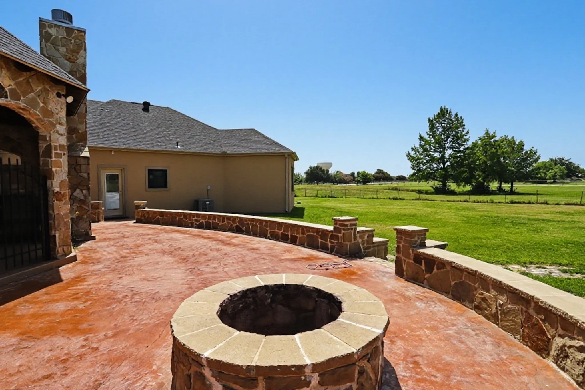 Single Family Residence For Rent in Tarrant County , 234 Bayne Road B, Haslet, Texas 76052, 3 Bedroom, 2 Bathroom, 2 Garage spaces, 1,333 Sqft, built in 2001, mls#21337958, Real Estate Agent in Haslet, Homes For Rent in Tarrant county, Homes For Rent in Haslet, Realtor in Haslet Texas, Real Estate Brokerage Independent Realty Texas, Luminita Cordes Realtor
