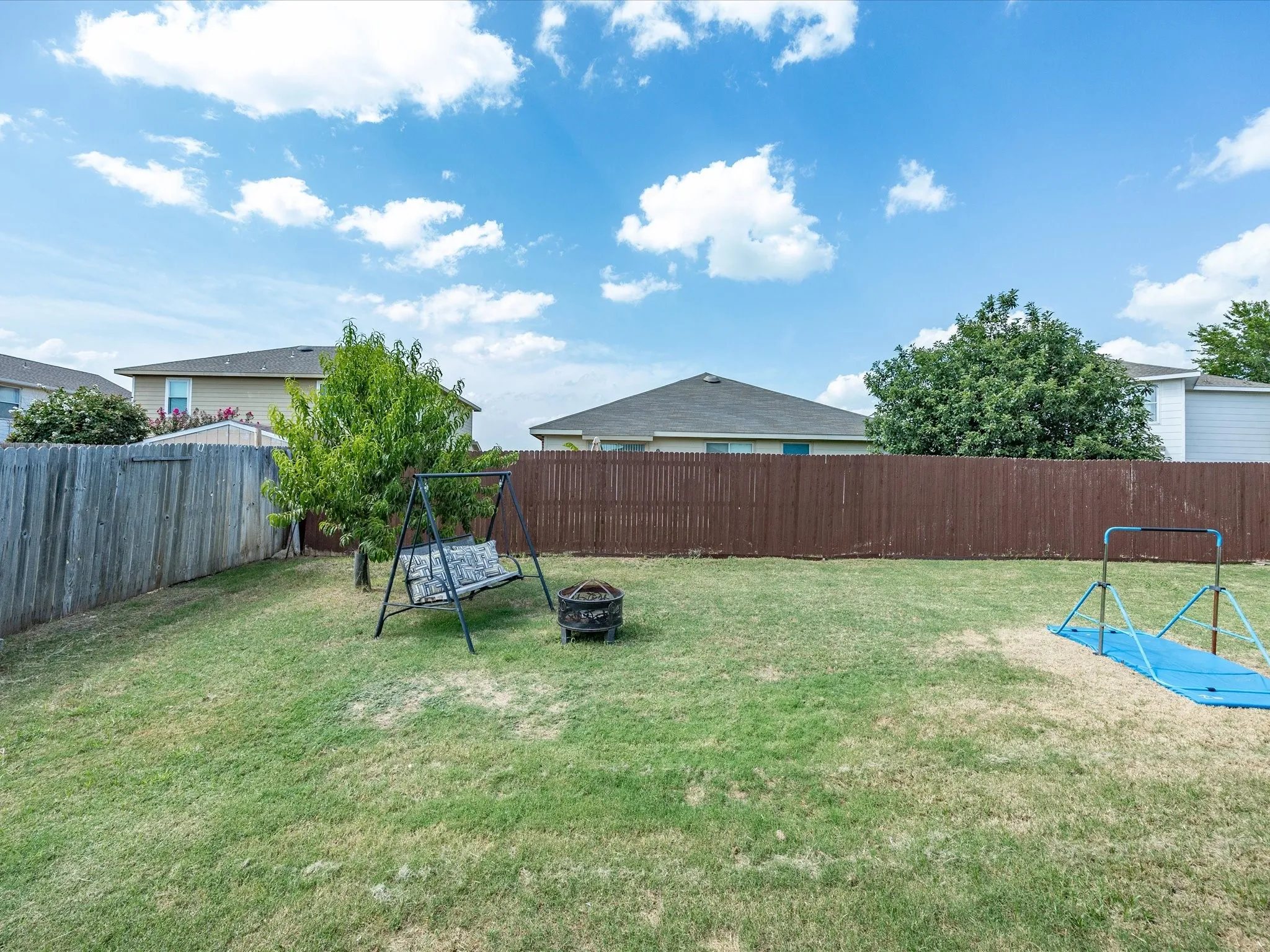 Single Family Residence For Sale in Denton County , 315 Preakness Lane, Ponder, Texas 76259, 4 Bedroom, 2 Bathroom, 2 Garage spaces, 1,773 Sqft, built in 2017, mls#21337972, Real Estate Agent in Ponder, Homes For Sale in Denton county, Homes For Sale in Ponder, Realtor in Ponder Texas, Real Estate Brokerage Independent Realty Texas, Luminita Cordes Realtor