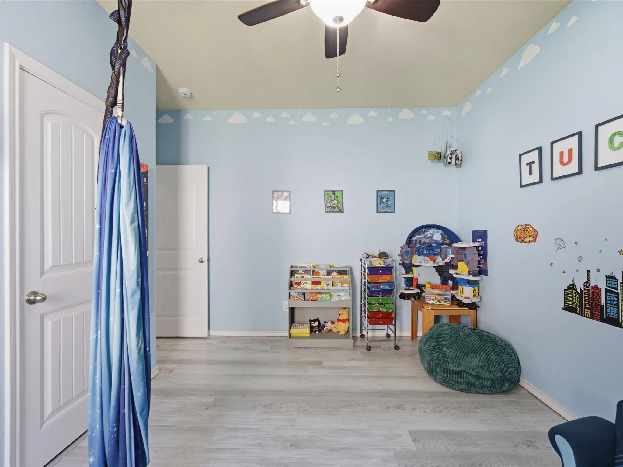 Bonus or game room