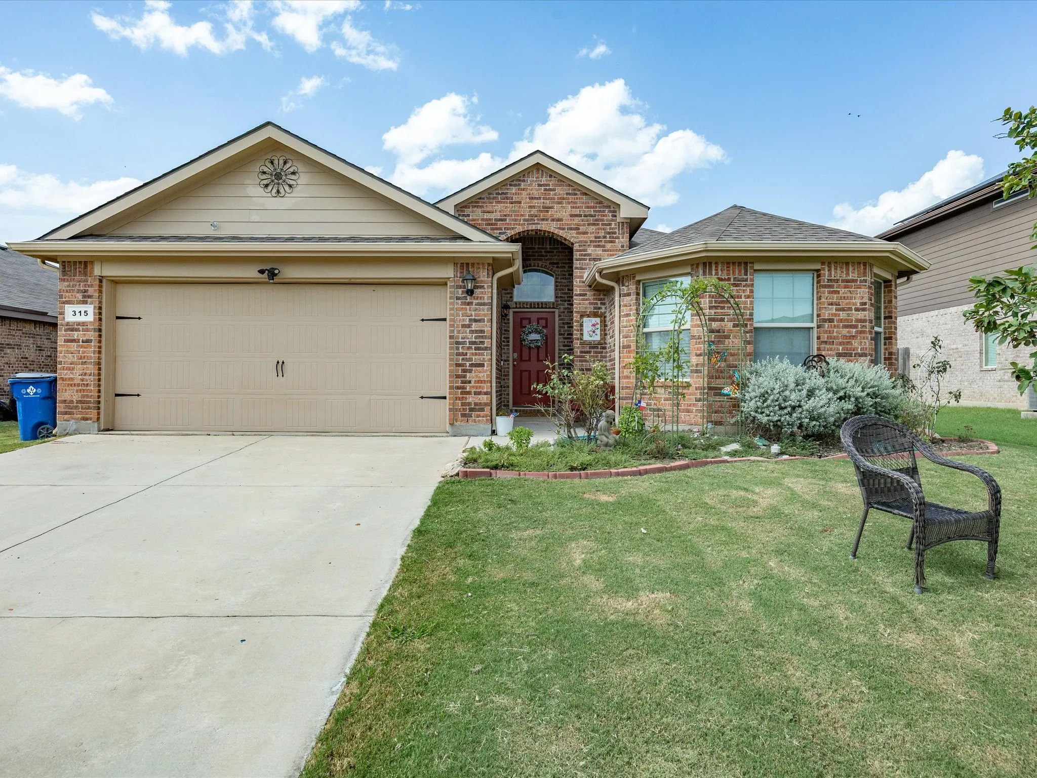 Single Family Residence For Sale in Denton County , 315 Preakness Lane, Ponder, Texas 76259, 4 Bedroom, 2 Bathroom, 2 Garage spaces, 1,773 Sqft, built in 2017, mls#21337972, Real Estate Agent in Ponder, Homes For Sale in Denton county, Homes For Sale in Ponder, Realtor in Ponder Texas, Real Estate Brokerage Independent Realty Texas, Luminita Cordes Realtor