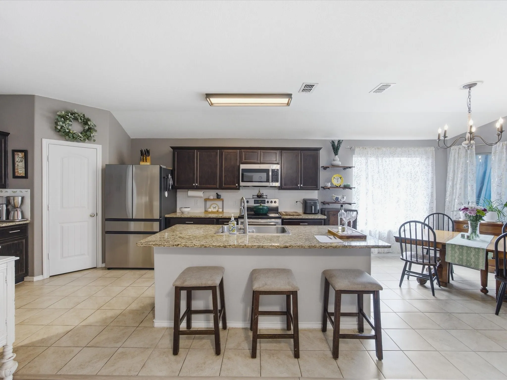 Single Family Residence For Sale in Denton County , 315 Preakness Lane, Ponder, Texas 76259, 4 Bedroom, 2 Bathroom, 2 Garage spaces, 1,773 Sqft, built in 2017, mls#21337972, Real Estate Agent in Ponder, Homes For Sale in Denton county, Homes For Sale in Ponder, Realtor in Ponder Texas, Real Estate Brokerage Independent Realty Texas, Luminita Cordes Realtor