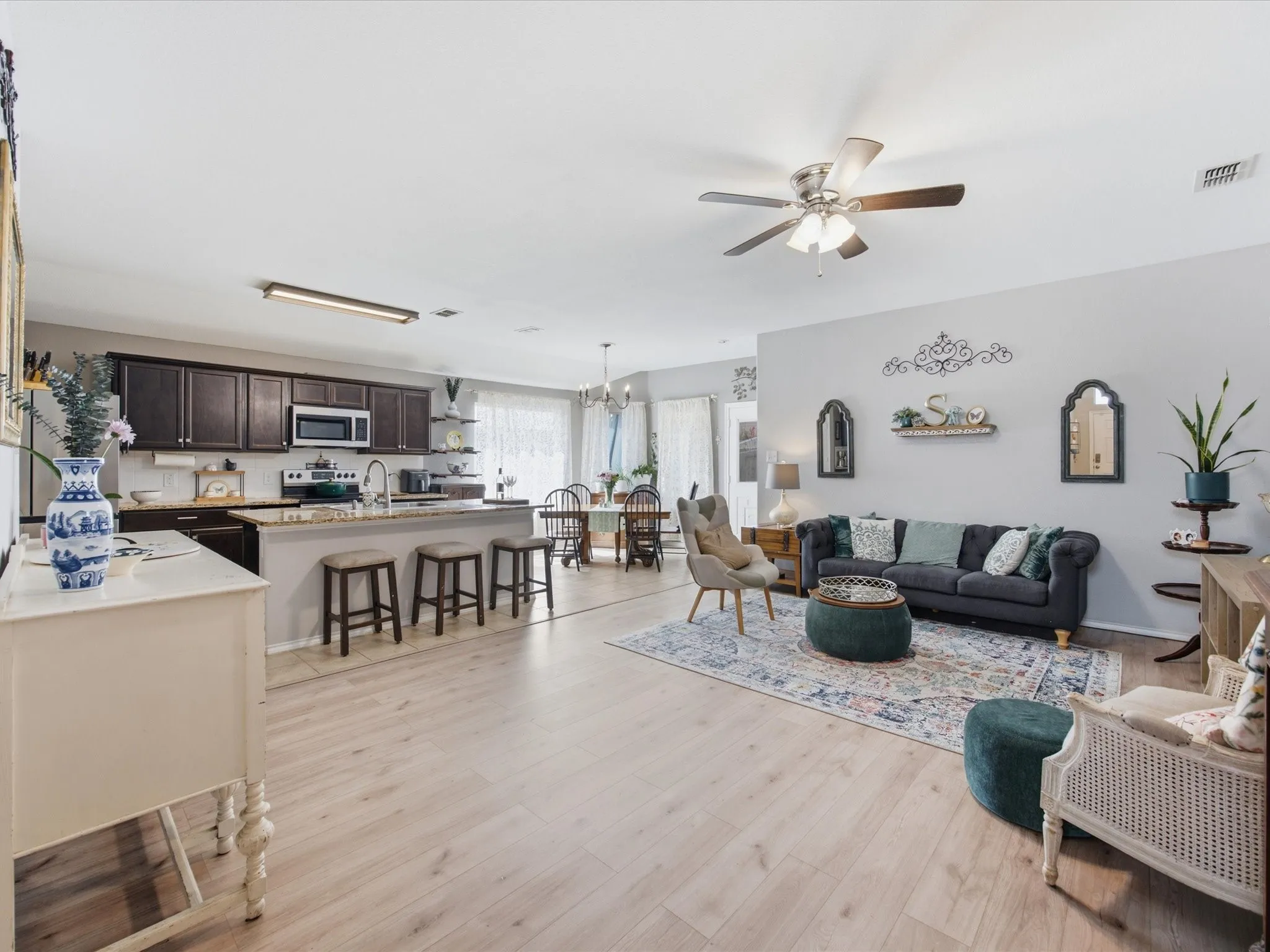 Single Family Residence For Sale in Denton County , 315 Preakness Lane, Ponder, Texas 76259, 4 Bedroom, 2 Bathroom, 2 Garage spaces, 1,773 Sqft, built in 2017, mls#21337972, Real Estate Agent in Ponder, Homes For Sale in Denton county, Homes For Sale in Ponder, Realtor in Ponder Texas, Real Estate Brokerage Independent Realty Texas, Luminita Cordes Realtor