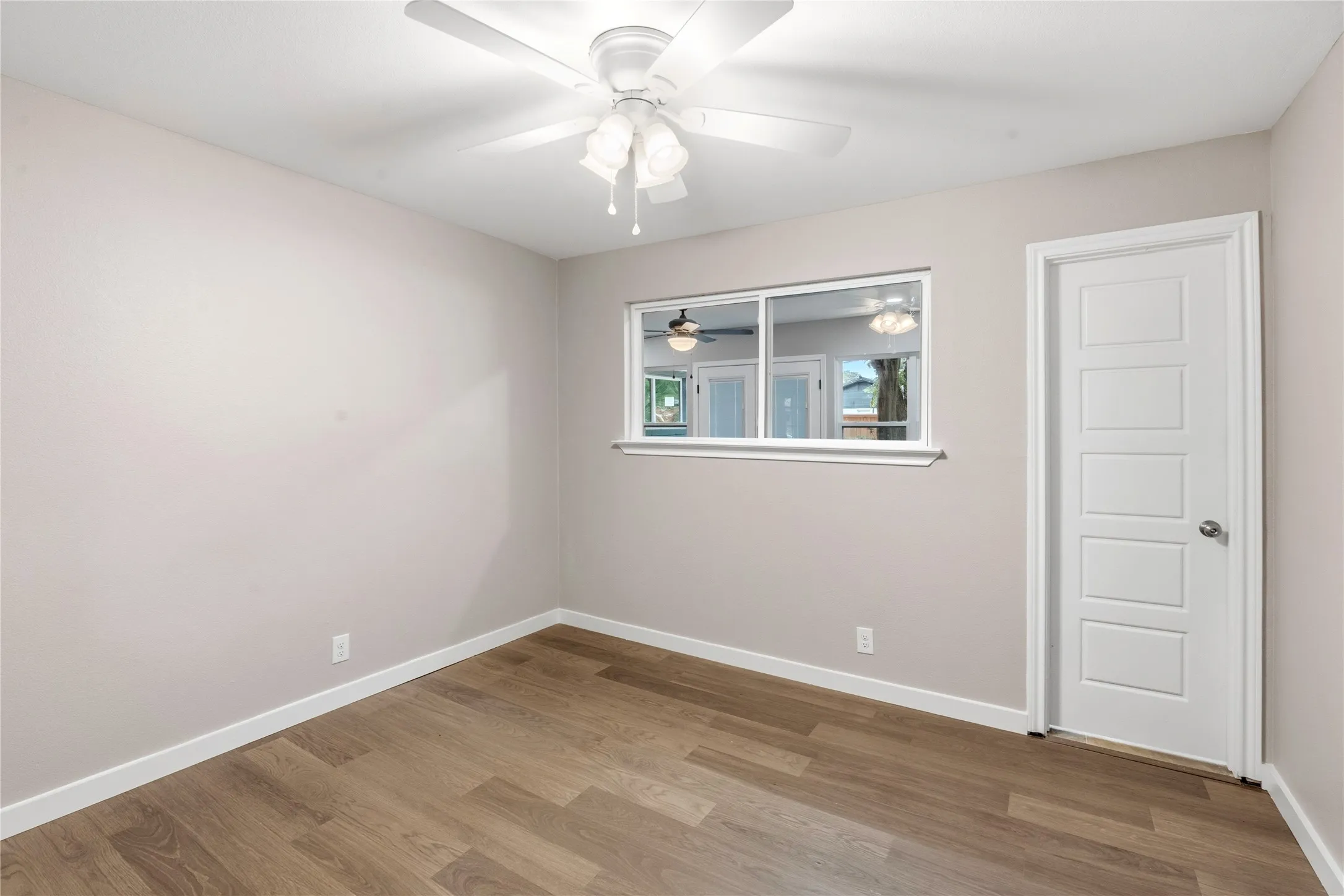 Single Family Residence For Sale in Dallas County , 702 Austrian Road, Grand Prairie, Texas 75050, 3 Bedroom, 2 Bathroom, Garage spaces, 2,233 Sqft, built in 1960, mls#21337381, Real Estate Agent in Grand Prairie, Homes For Sale in Dallas county, Homes For Sale in Grand Prairie, Realtor in Grand Prairie Texas, Real Estate Brokerage Independent Realty Texas, Luminita Cordes Realtor