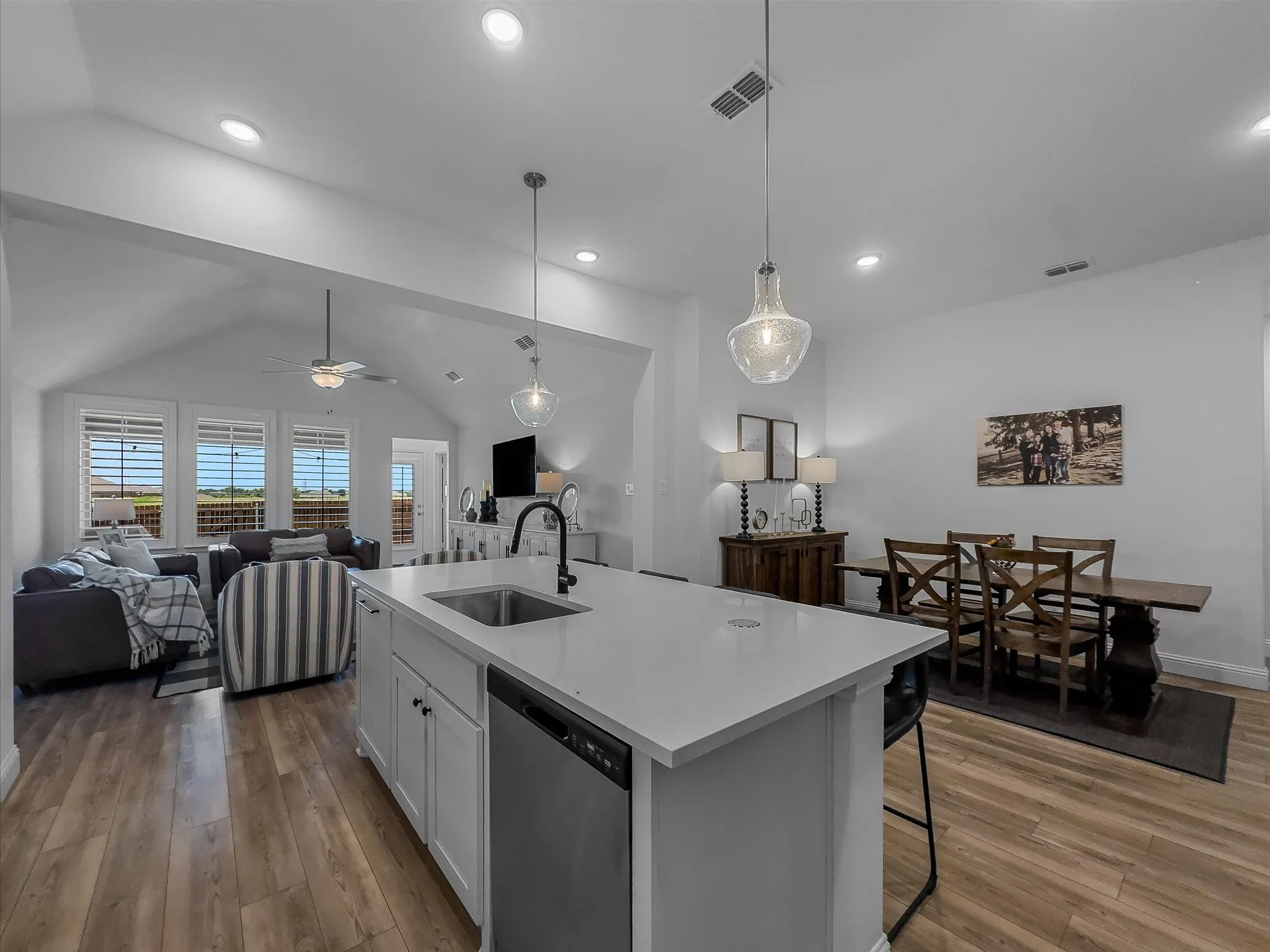 Single Family Residence For Sale in Collin County , 363 Misty Meadow Lane, Lavon, Texas 75166, 5 Bedroom, 3 Bathroom, 2 Garage spaces, 2,399 Sqft, built in 2024, mls#21337886, Real Estate Agent in Lavon, Homes For Sale in Collin county, Homes For Sale in Lavon, Realtor in Lavon Texas, Real Estate Brokerage Independent Realty Texas, Luminita Cordes Realtor