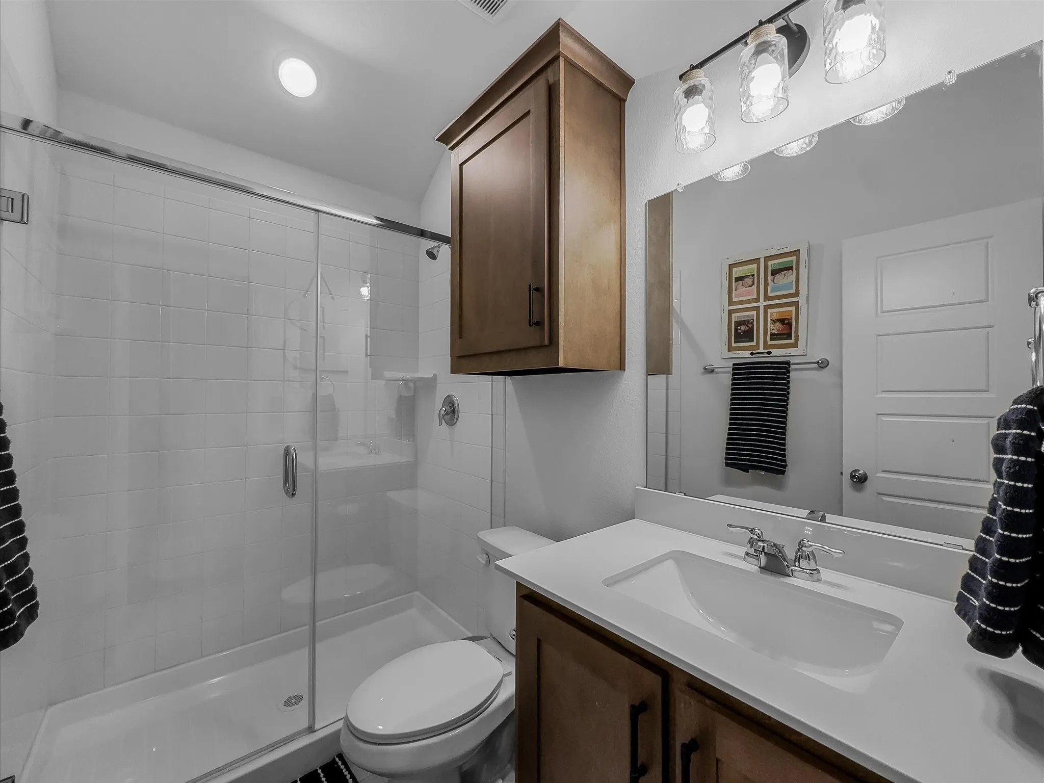 Single Family Residence For Sale in Collin County , 363 Misty Meadow Lane, Lavon, Texas 75166, 5 Bedroom, 3 Bathroom, 2 Garage spaces, 2,399 Sqft, built in 2024, mls#21337886, Real Estate Agent in Lavon, Homes For Sale in Collin county, Homes For Sale in Lavon, Realtor in Lavon Texas, Real Estate Brokerage Independent Realty Texas, Luminita Cordes Realtor