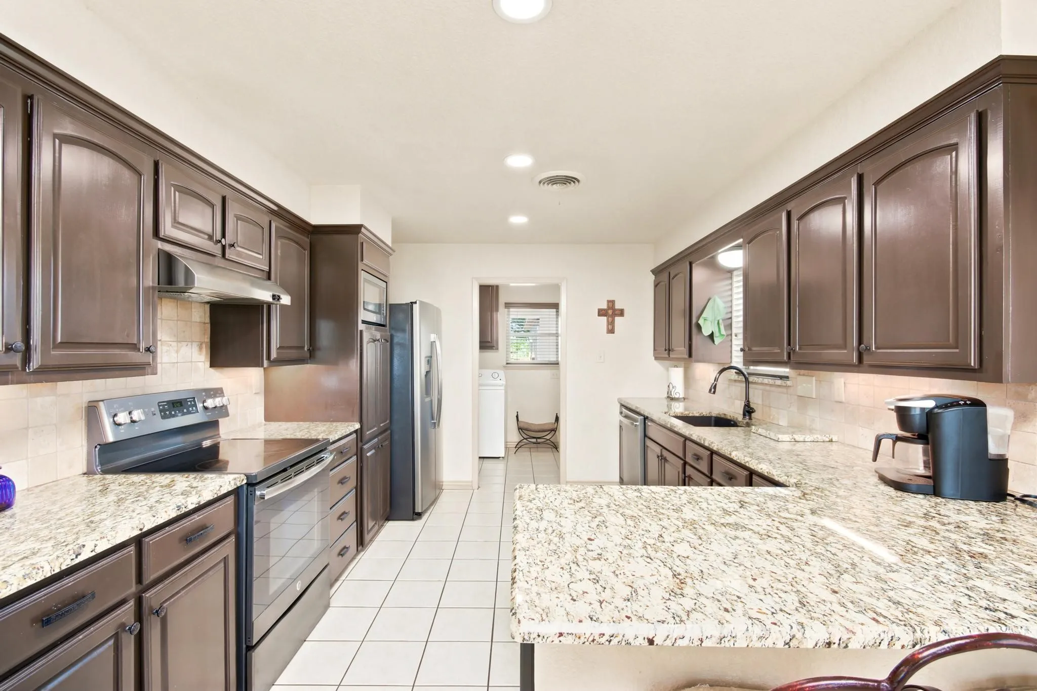 Single Family Residence For Sale in Taylor County , 5609 Fm 126, Merkel, Texas 79536, 3 Bedroom, 2 Bathroom, Garage spaces, 1,836 Sqft, built in 1982, mls#21337924, Real Estate Agent in Merkel, Homes For Sale in Taylor county, Homes For Sale in Merkel, Realtor in Merkel Texas, Real Estate Brokerage Independent Realty Texas, Luminita Cordes Realtor