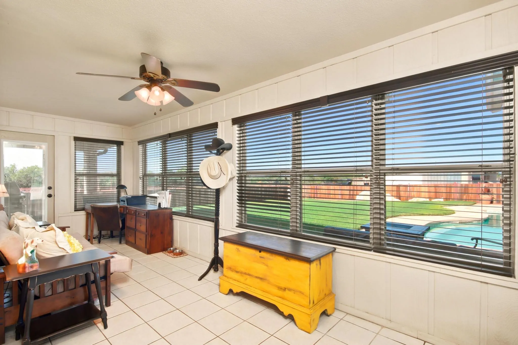 Single Family Residence For Sale in Taylor County , 5609 Fm 126, Merkel, Texas 79536, 3 Bedroom, 2 Bathroom, Garage spaces, 1,836 Sqft, built in 1982, mls#21337924, Real Estate Agent in Merkel, Homes For Sale in Taylor county, Homes For Sale in Merkel, Realtor in Merkel Texas, Real Estate Brokerage Independent Realty Texas, Luminita Cordes Realtor
