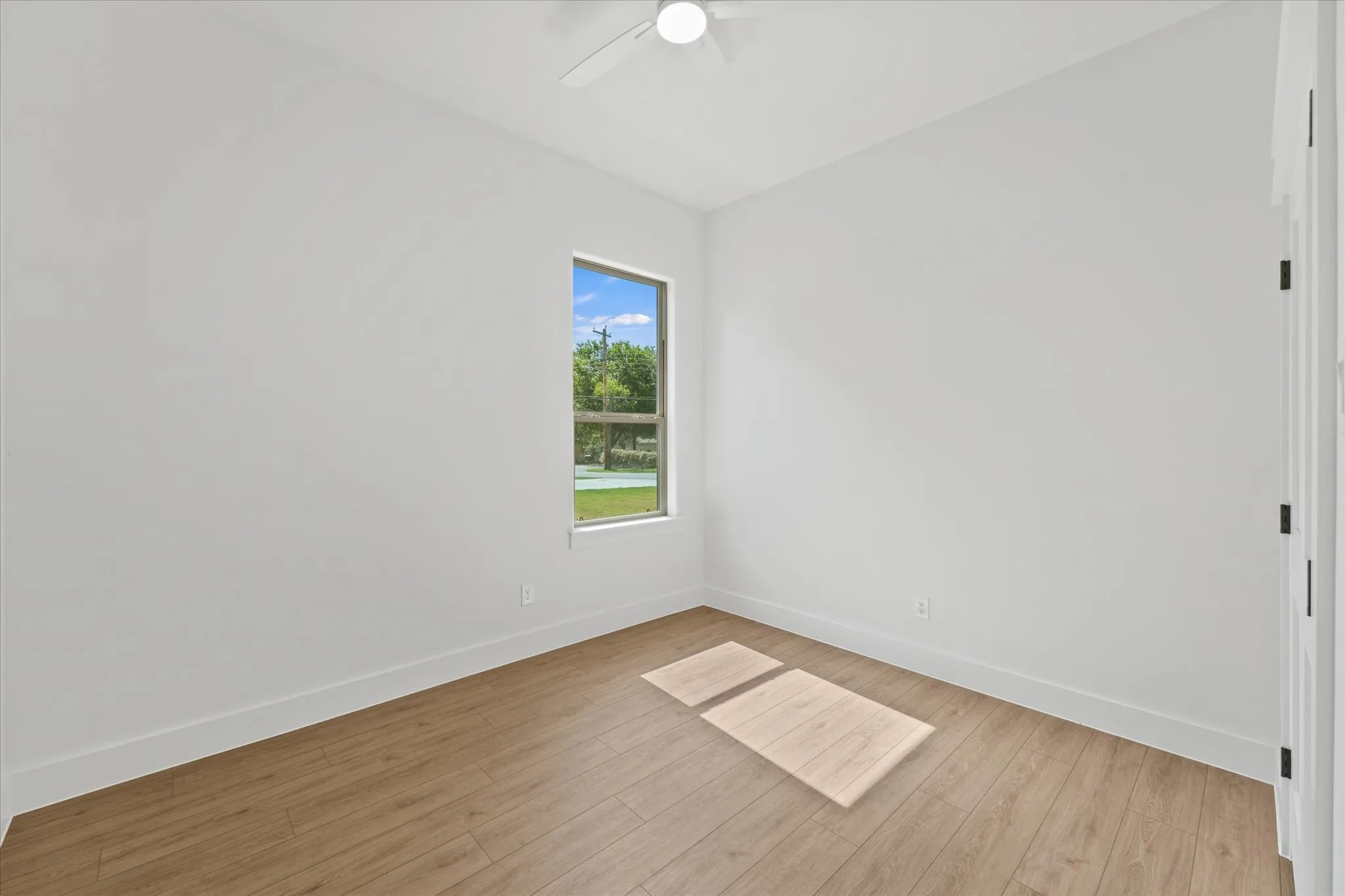 Single Family Residence For Sale in Tarrant County , 605 N Stewart Street, Azle, Texas 76020, 4 Bedroom, 2 Bathroom, 2 Garage spaces, 1,863 Sqft, built in 2026, mls#21337976, Real Estate Agent in Azle, Homes For Sale in Tarrant county, Homes For Sale in Azle, Realtor in Azle Texas, Real Estate Brokerage Independent Realty Texas, Luminita Cordes Realtor