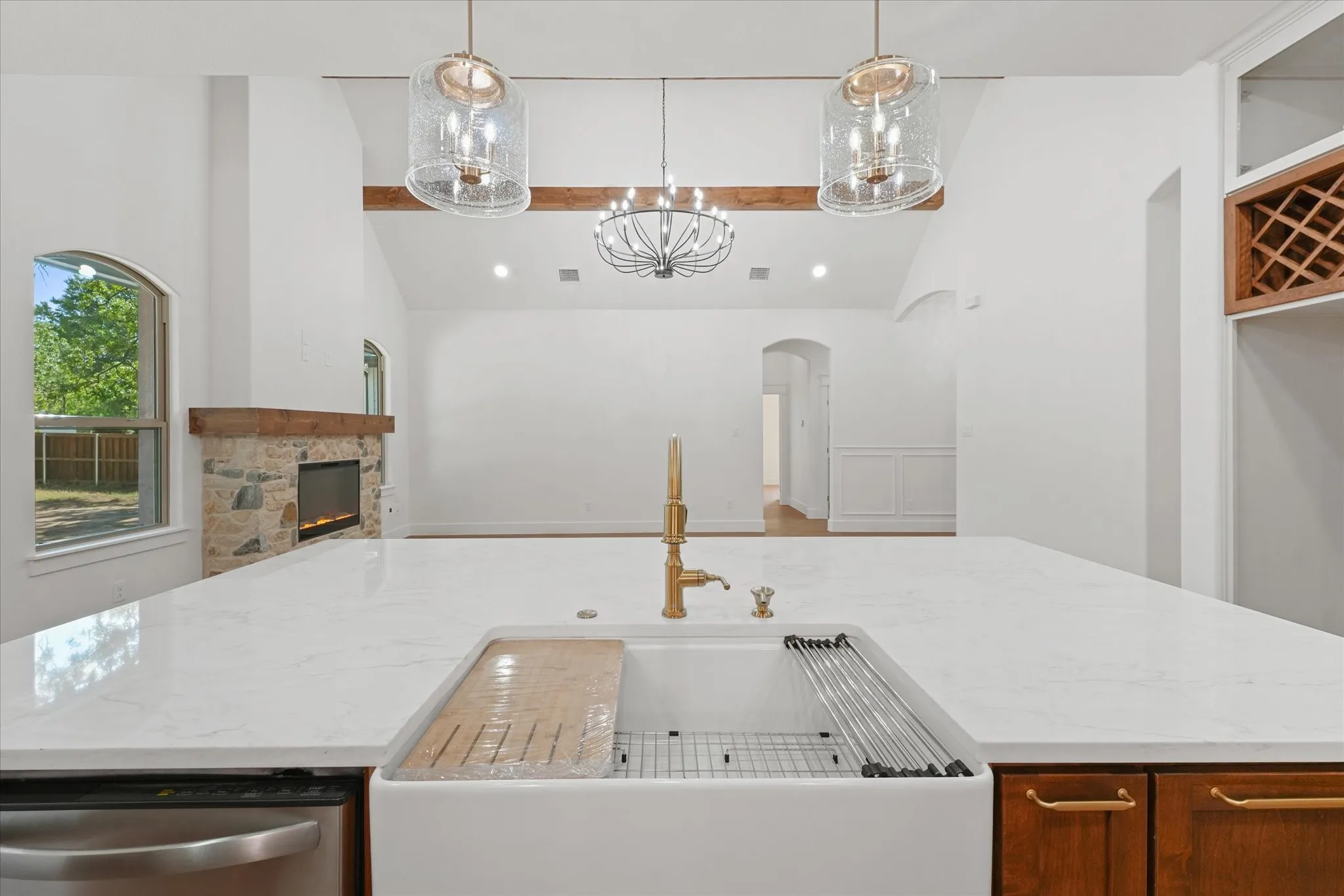 Single Family Residence For Sale in Tarrant County , 605 N Stewart Street, Azle, Texas 76020, 4 Bedroom, 2 Bathroom, 2 Garage spaces, 1,863 Sqft, built in 2026, mls#21337976, Real Estate Agent in Azle, Homes For Sale in Tarrant county, Homes For Sale in Azle, Realtor in Azle Texas, Real Estate Brokerage Independent Realty Texas, Luminita Cordes Realtor