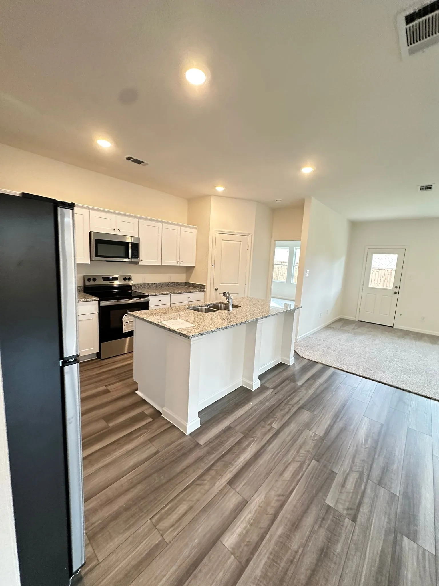 Single Family Residence For Rent in Kaufman County , 1855 Lockhart Drive, Forney, Texas 75126, 4 Bedroom, 3 Bathroom, 2 Garage spaces, 1,912 Sqft, built in 2025, mls#21337979, Real Estate Agent in Forney, Homes For Rent in Kaufman county, Homes For Rent in Forney, Realtor in Forney Texas, Real Estate Brokerage Independent Realty Texas, Luminita Cordes Realtor