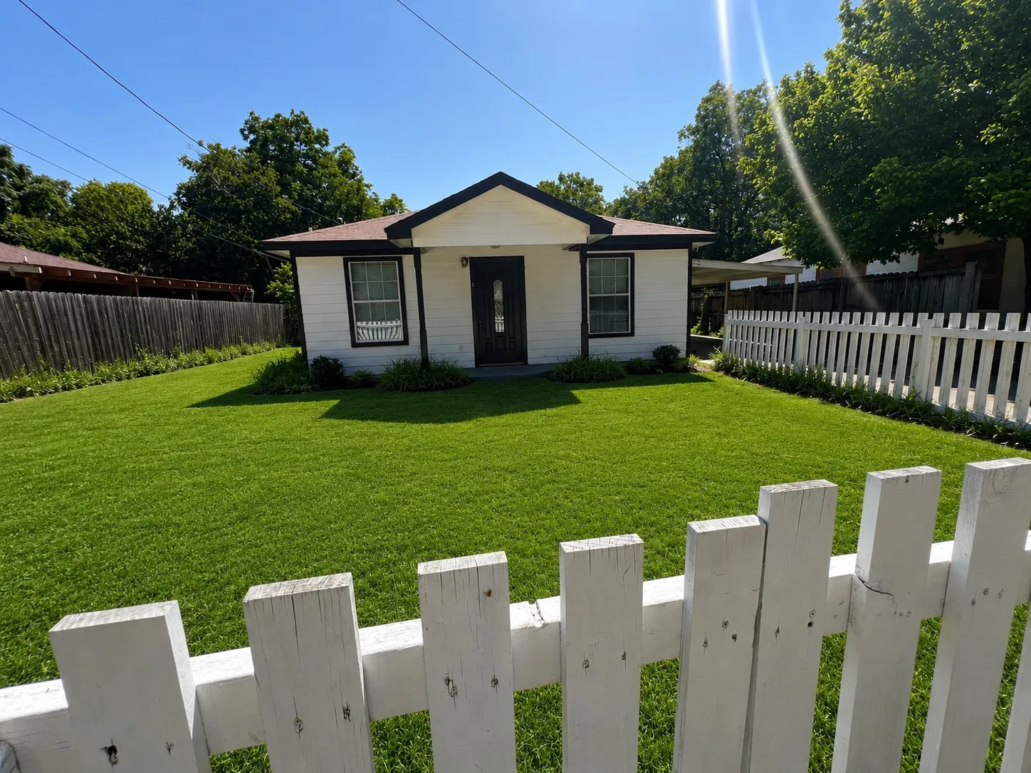 Single Family Residence For Sale in Johnson County , 312 N Wood Street, Cleburne, Texas 76033, 4 Bedroom, 2 Bathroom, Garage spaces, 1,300 Sqft, built in 1992, mls#21337981, Real Estate Agent in Cleburne, Homes For Sale in Johnson county, Homes For Sale in Cleburne, Realtor in Cleburne Texas, Real Estate Brokerage Independent Realty Texas, Luminita Cordes Realtor