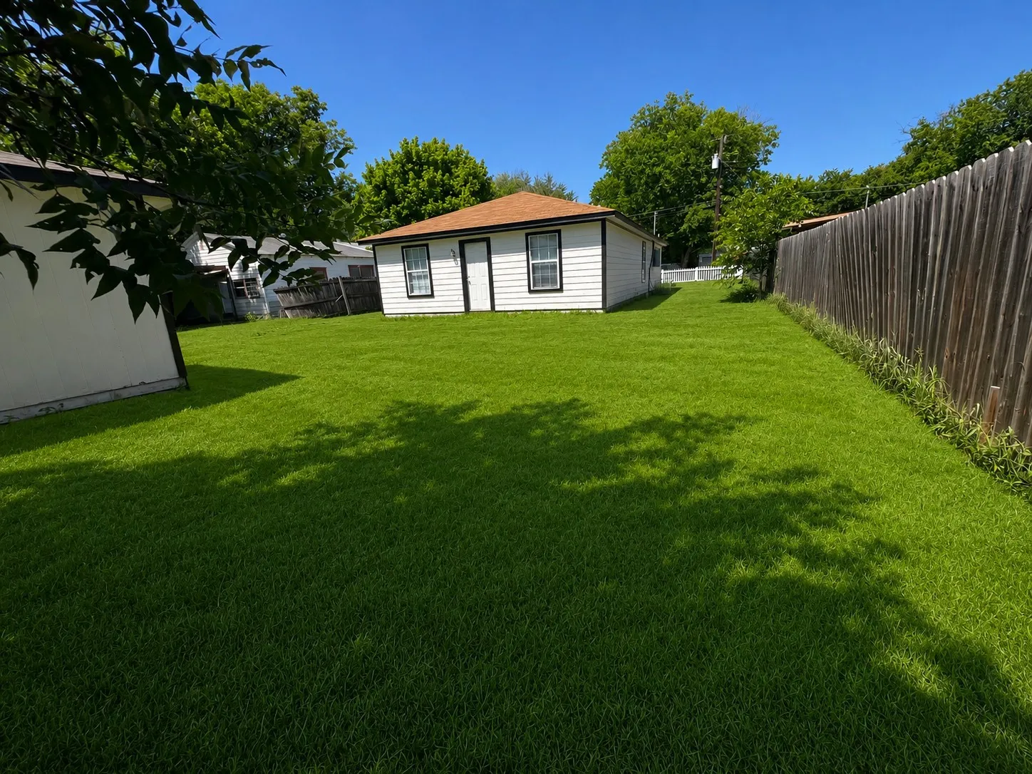 Single Family Residence For Sale in Johnson County , 312 N Wood Street, Cleburne, Texas 76033, 4 Bedroom, 2 Bathroom, Garage spaces, 1,300 Sqft, built in 1992, mls#21337981, Real Estate Agent in Cleburne, Homes For Sale in Johnson county, Homes For Sale in Cleburne, Realtor in Cleburne Texas, Real Estate Brokerage Independent Realty Texas, Luminita Cordes Realtor