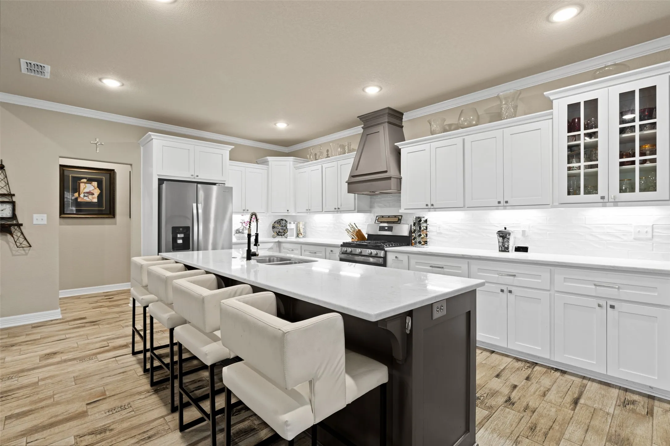 Single Family Residence For Sale in Panola County , 168 Stonegate, Carthage, Texas 75633, 4 Bedroom, 4 Bathroom, 2 Garage spaces, 2,712 Sqft, built in 2022, mls#21337961, Real Estate Agent in Carthage, Homes For Sale in Panola county, Homes For Sale in Carthage, Realtor in Carthage Texas, Real Estate Brokerage Independent Realty Texas, Luminita Cordes Realtor