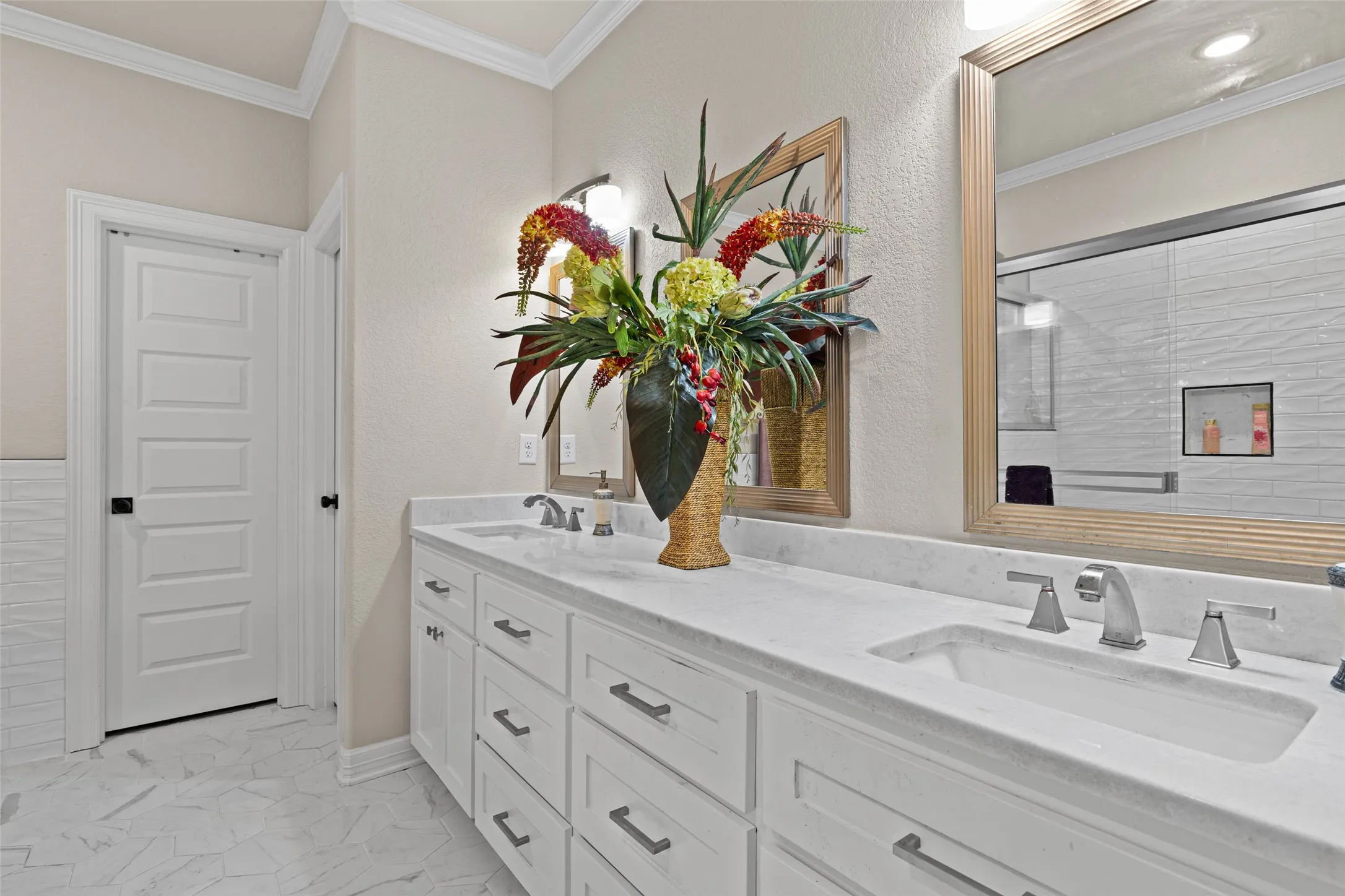 Single Family Residence For Sale in Panola County , 168 Stonegate, Carthage, Texas 75633, 4 Bedroom, 4 Bathroom, 2 Garage spaces, 2,712 Sqft, built in 2022, mls#21337961, Real Estate Agent in Carthage, Homes For Sale in Panola county, Homes For Sale in Carthage, Realtor in Carthage Texas, Real Estate Brokerage Independent Realty Texas, Luminita Cordes Realtor