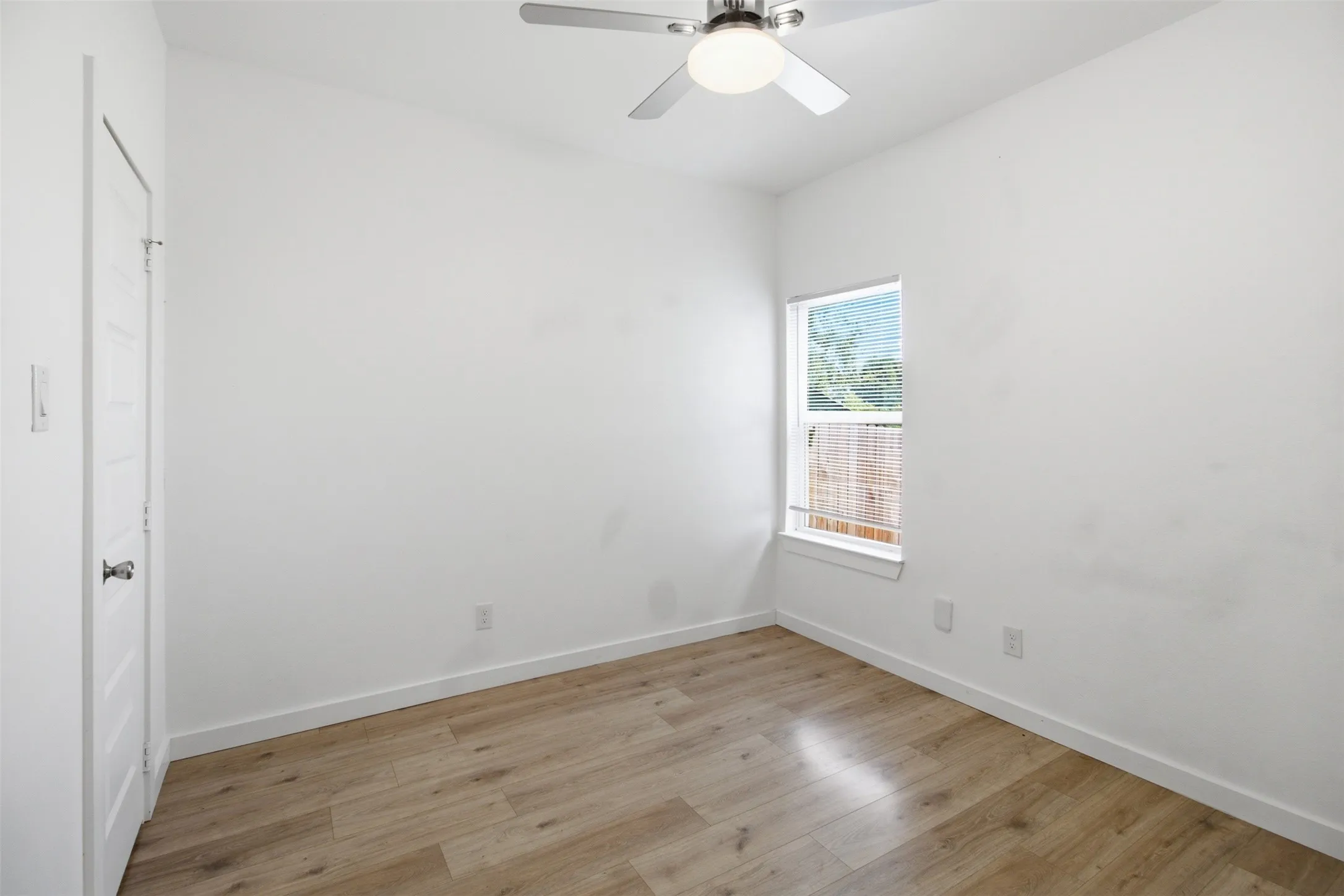 Single Family Residence For Sale in Henderson County , 111 Newton Lane, Gun Barrel City, Texas 75156, 3 Bedroom, 2 Bathroom, 1 Garage spaces, 1,300 Sqft, built in 2024, mls#21337959, Real Estate Agent in Gun Barrel City, Homes For Sale in Henderson county, Homes For Sale in Gun Barrel City, Realtor in Gun Barrel City Texas, Real Estate Brokerage Independent Realty Texas, Luminita Cordes Realtor