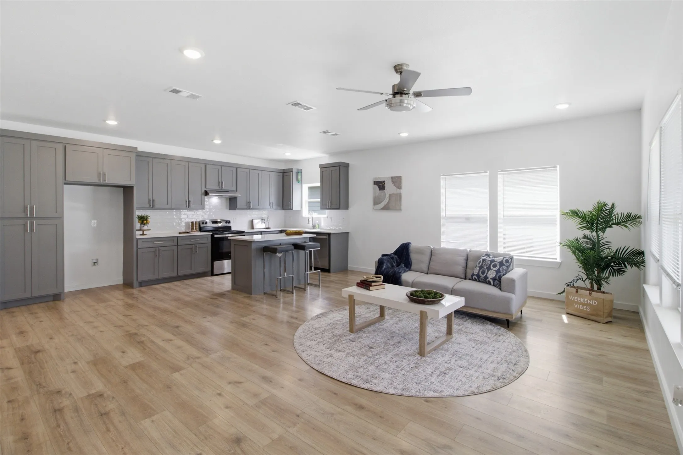 Single Family Residence For Sale in Henderson County , 111 Newton Lane, Gun Barrel City, Texas 75156, 3 Bedroom, 2 Bathroom, 1 Garage spaces, 1,300 Sqft, built in 2024, mls#21337959, Real Estate Agent in Gun Barrel City, Homes For Sale in Henderson county, Homes For Sale in Gun Barrel City, Realtor in Gun Barrel City Texas, Real Estate Brokerage Independent Realty Texas, Luminita Cordes Realtor