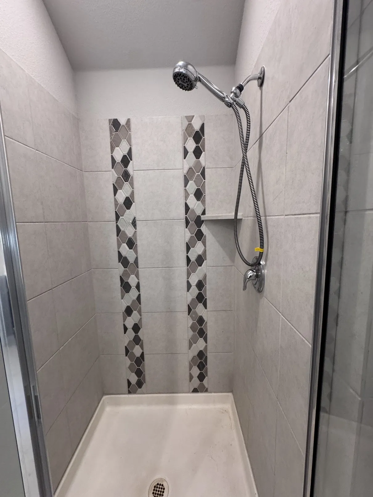 Single Family Residence For Sale in Johnson County , 1323 Rosler Street, Mansfield, Texas 76063, 4 Bedroom, 3 Bathroom, 2 Garage spaces, 2,134 Sqft, built in 2022, mls#21337963, Real Estate Agent in Mansfield, Homes For Sale in Johnson county, Homes For Sale in Mansfield, Realtor in Mansfield Texas, Real Estate Brokerage Independent Realty Texas, Luminita Cordes Realtor