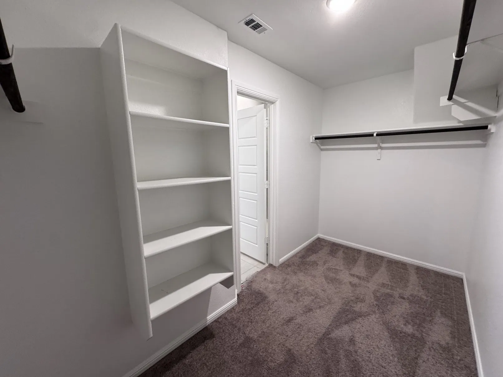 Single Family Residence For Sale in Johnson County , 1323 Rosler Street, Mansfield, Texas 76063, 4 Bedroom, 3 Bathroom, 2 Garage spaces, 2,134 Sqft, built in 2022, mls#21337963, Real Estate Agent in Mansfield, Homes For Sale in Johnson county, Homes For Sale in Mansfield, Realtor in Mansfield Texas, Real Estate Brokerage Independent Realty Texas, Luminita Cordes Realtor