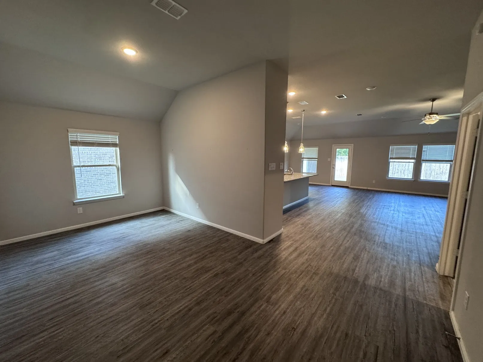 Single Family Residence For Sale in Johnson County , 1323 Rosler Street, Mansfield, Texas 76063, 4 Bedroom, 3 Bathroom, 2 Garage spaces, 2,134 Sqft, built in 2022, mls#21337963, Real Estate Agent in Mansfield, Homes For Sale in Johnson county, Homes For Sale in Mansfield, Realtor in Mansfield Texas, Real Estate Brokerage Independent Realty Texas, Luminita Cordes Realtor