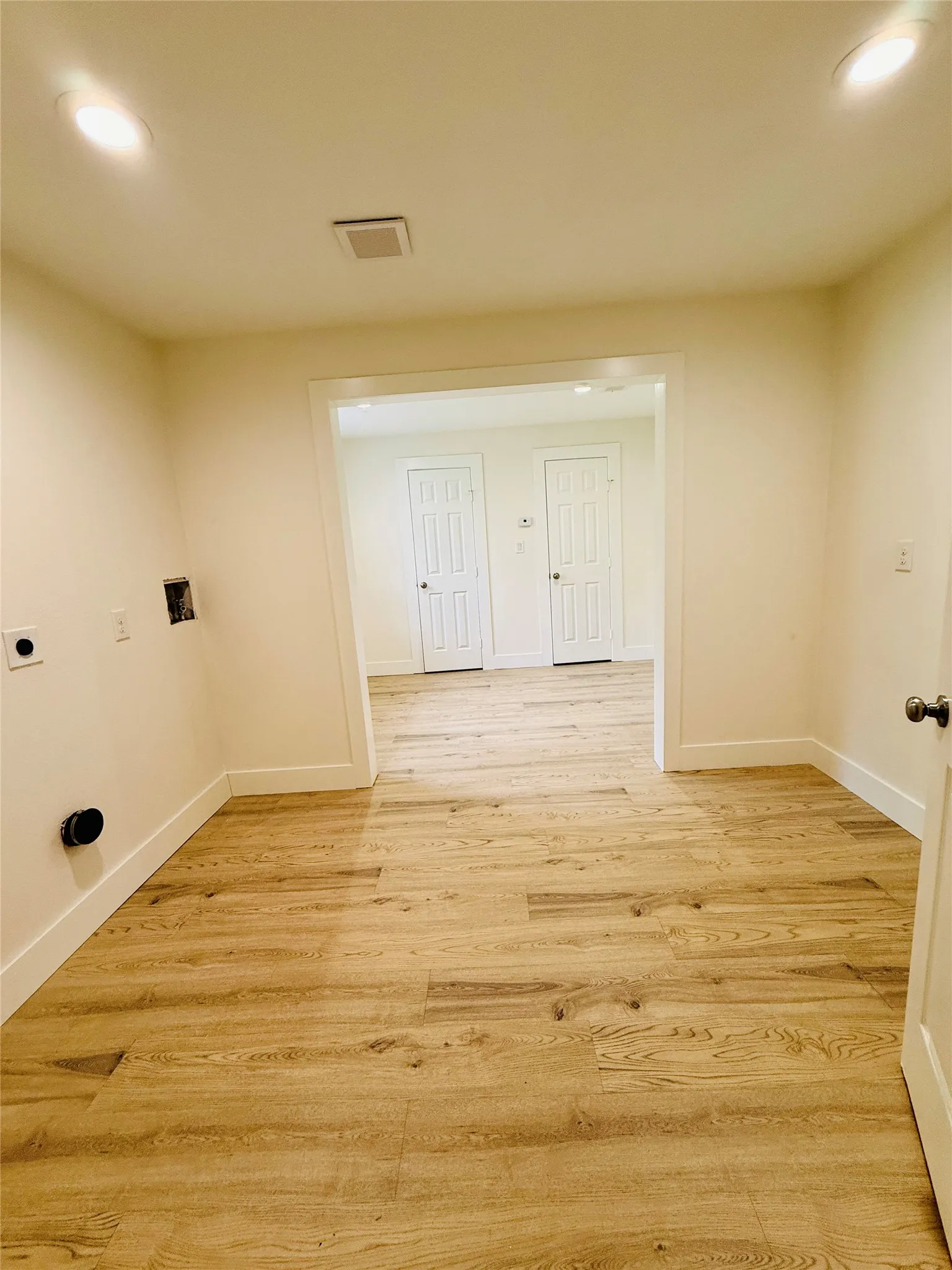 Single Family Residence For Sale in Hunt County , 2025 Walworth Street, Greenville, Texas 75401, 4 Bedroom, 4 Bathroom, 2 Garage spaces, 3,559 Sqft, built in 1920, mls#21332602, Real Estate Agent in Greenville, Homes For Sale in Hunt county, Homes For Sale in Greenville, Realtor in Greenville Texas, Real Estate Brokerage Independent Realty Texas, Luminita Cordes Realtor