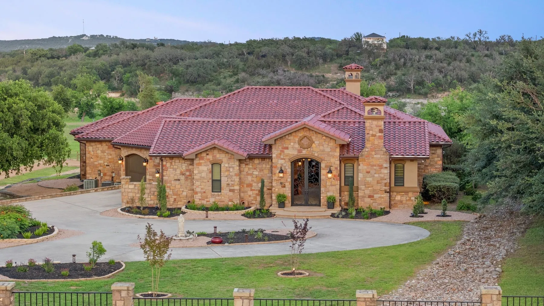 Single Family Residence For Sale in Burnet County , 481 Chimney Cove Drive, Marble Falls, Texas 78654, 5 Bedroom, 5 Bathroom, 4 Garage spaces, 5,611 Sqft, built in 2007, Price $2,595,000, mls#21337310, Real Estate Agent in Marble Falls, Homes For Sale in Burnet county, Homes For Sale in Marble Falls, Realtor in Marble Falls Texas, Real Estate Brokerage Independent Realty Texas, Luminita Cordes Realtor